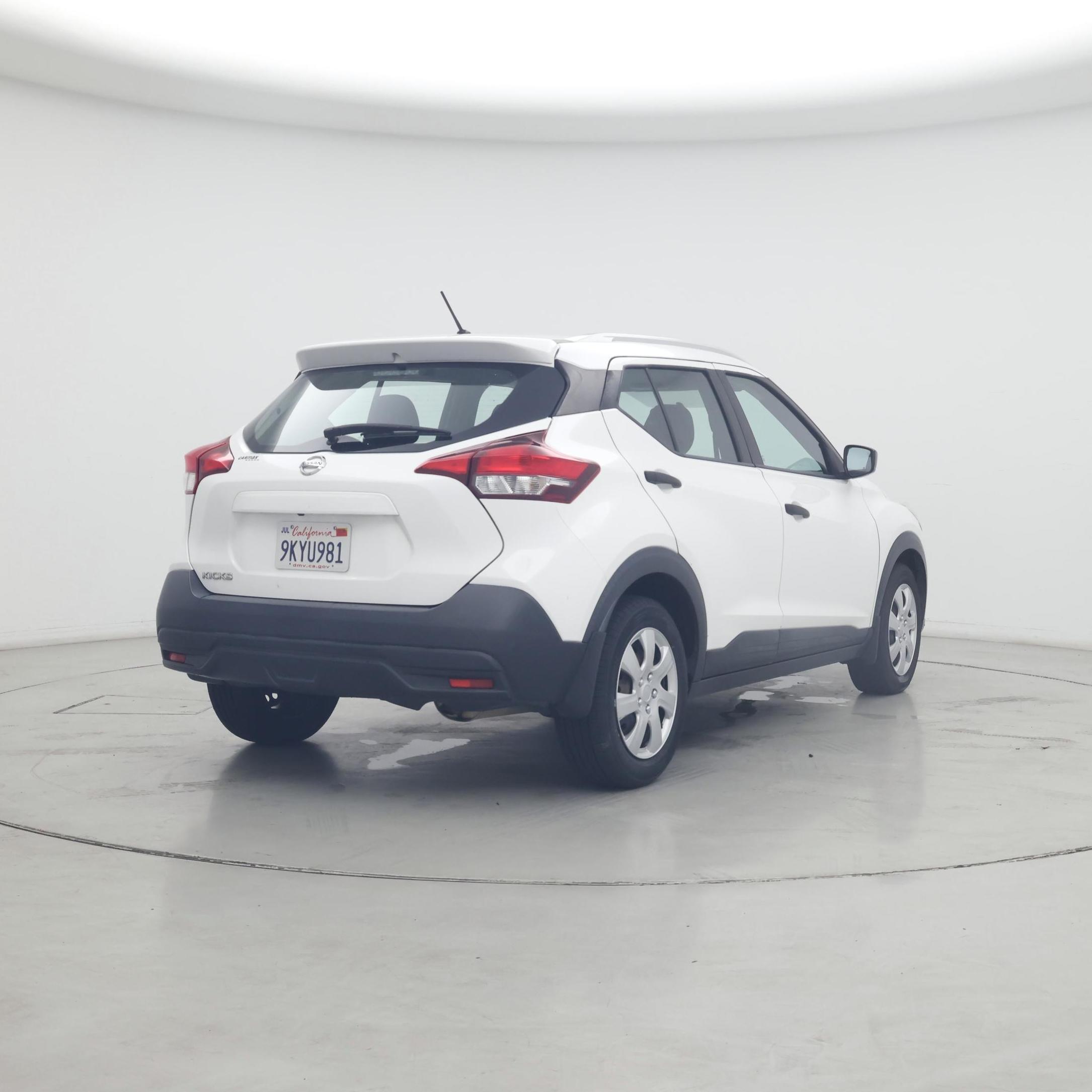 Thumbnail: 2018 Nissan Kicks - 8