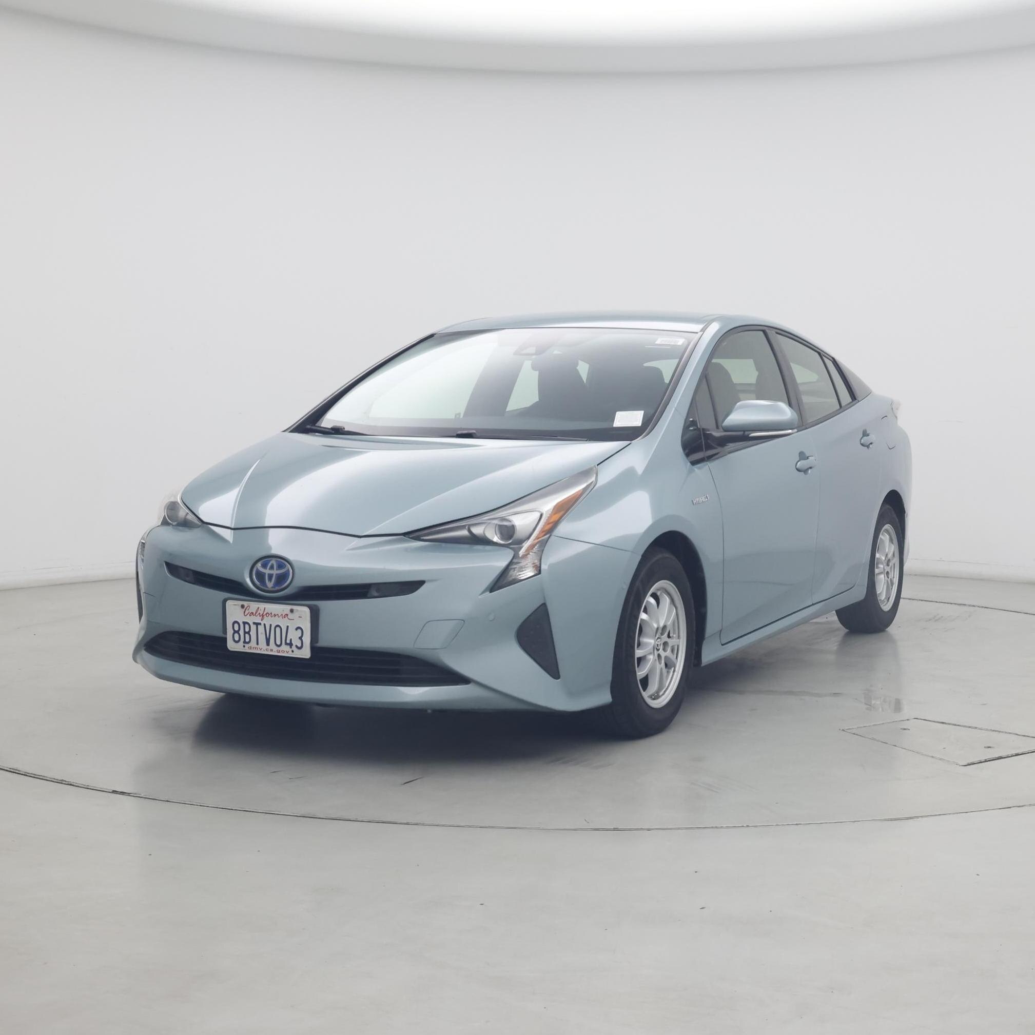 Thumbnail: 2017 Toyota Prius - 4