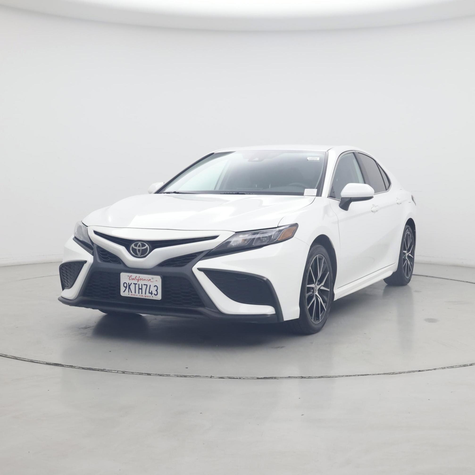 Thumbnail: 2021 Toyota Camry - 4