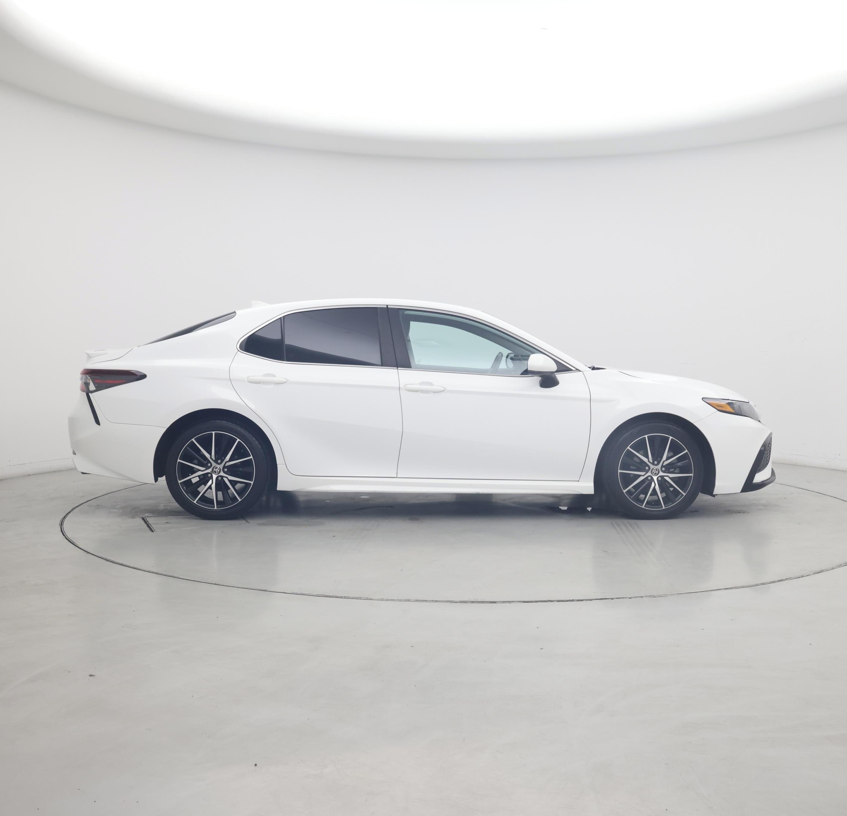 Thumbnail: 2021 Toyota Camry - 7