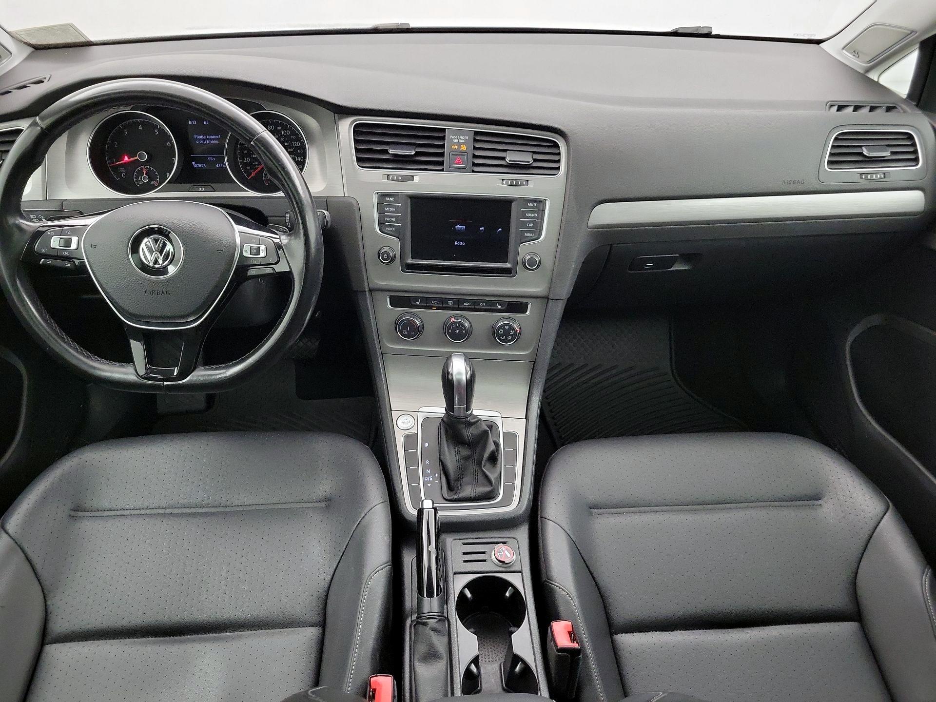 Thumbnail: 2016 Volkswagen Golf - 9