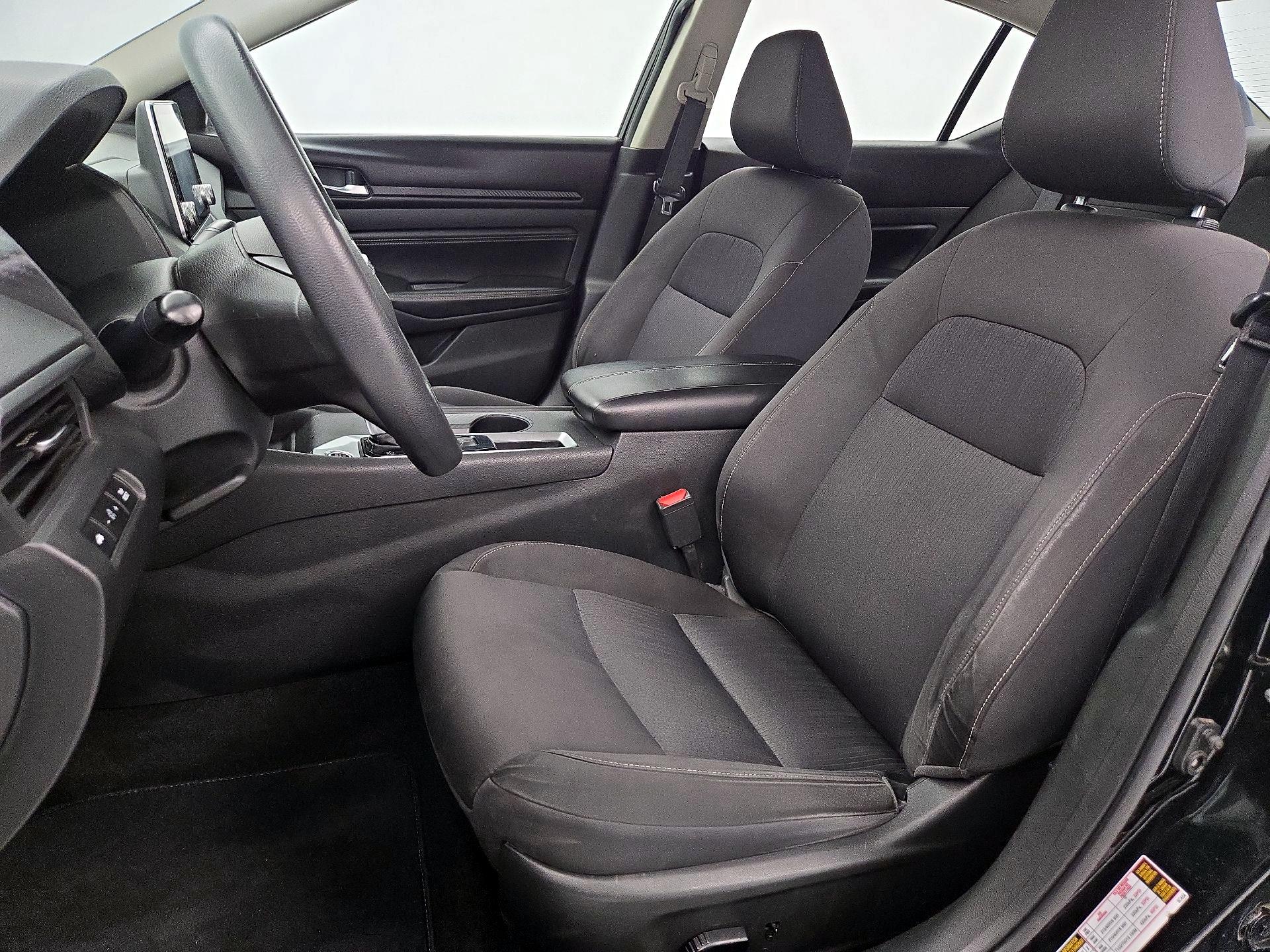 Thumbnail: 2020 Nissan Altima - 11