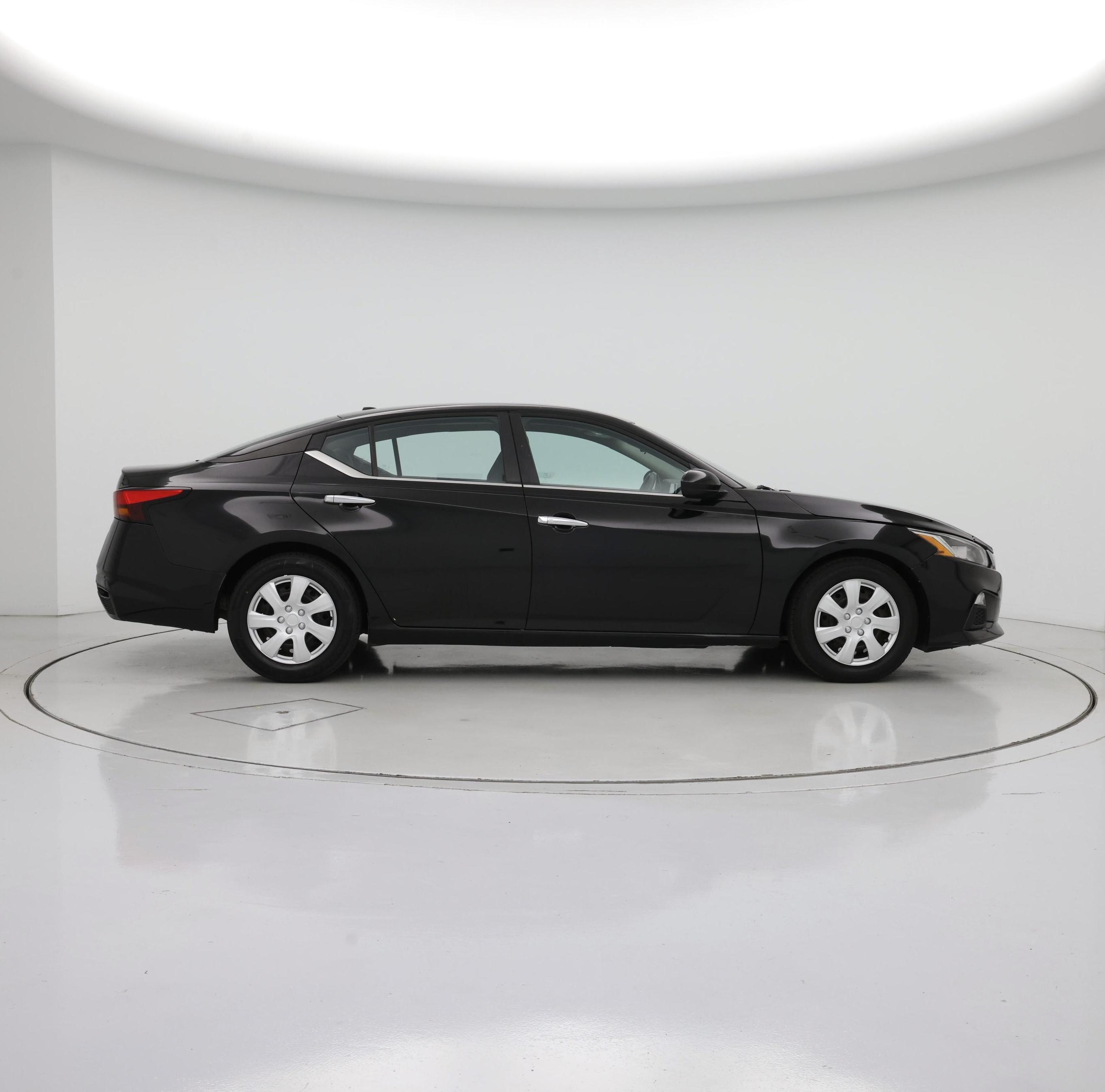 Thumbnail: 2020 Nissan Altima - 7