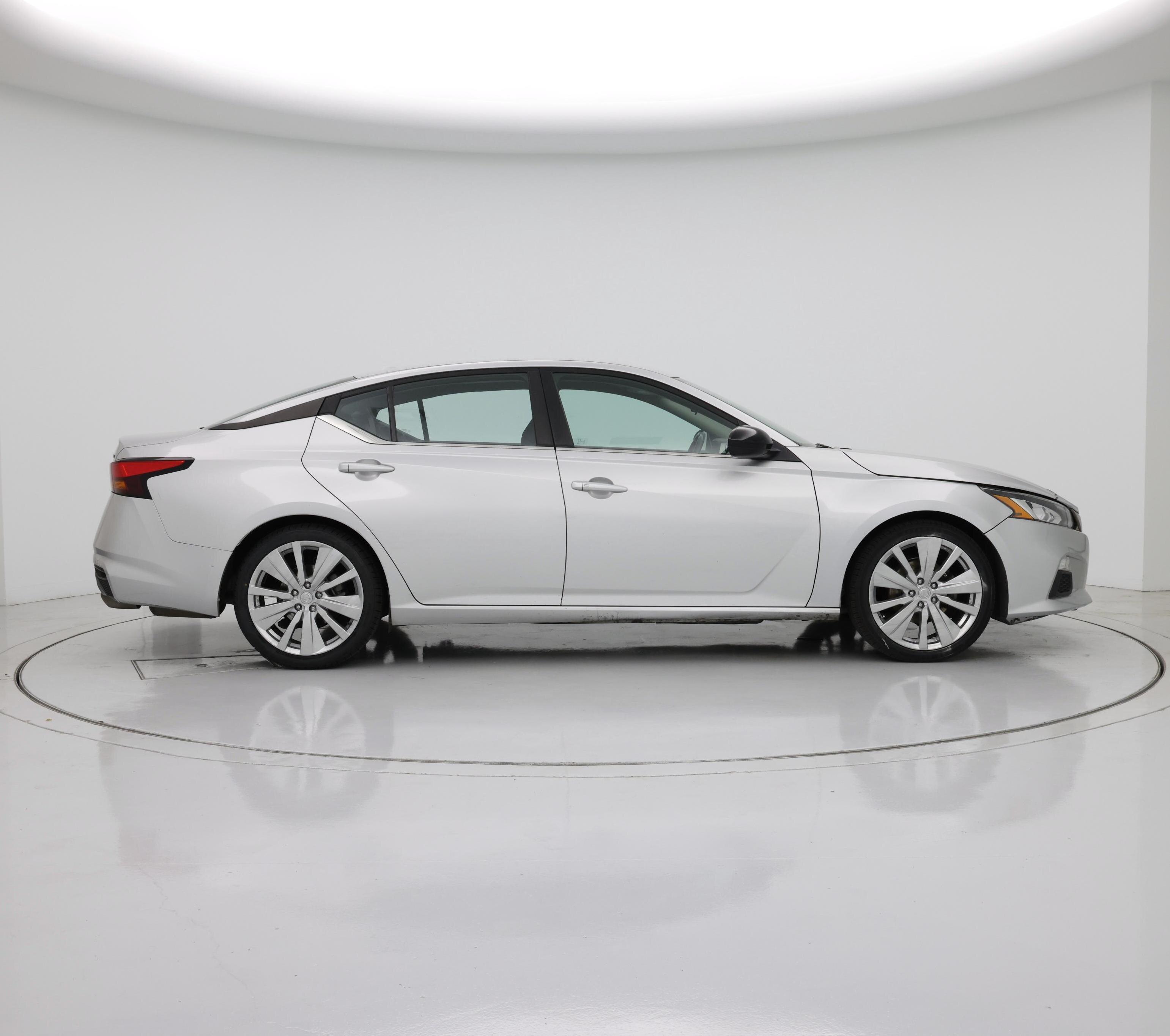 Thumbnail: 2020 Nissan Altima - 7
