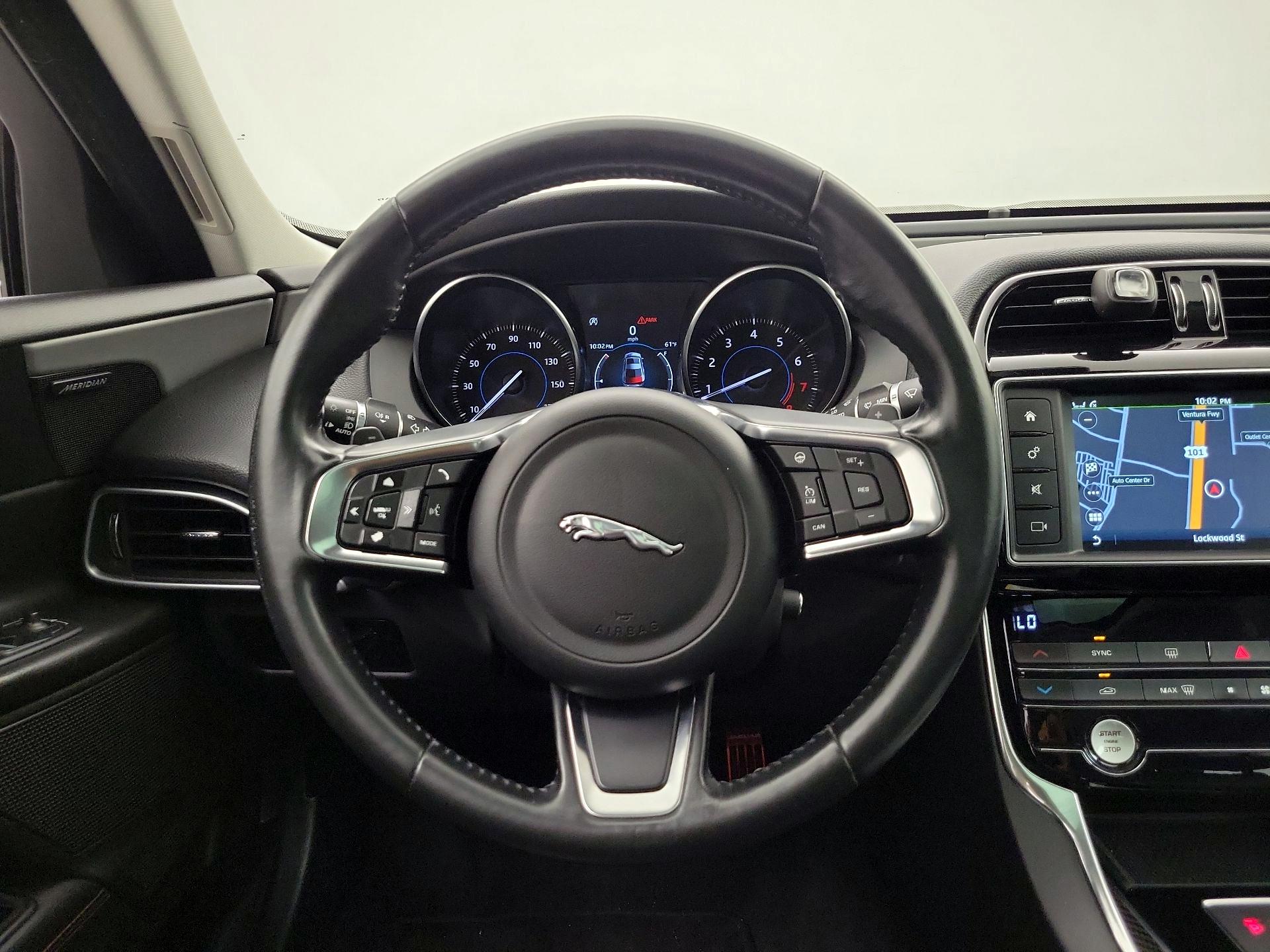 Thumbnail: 2018 Jaguar XE - 10
