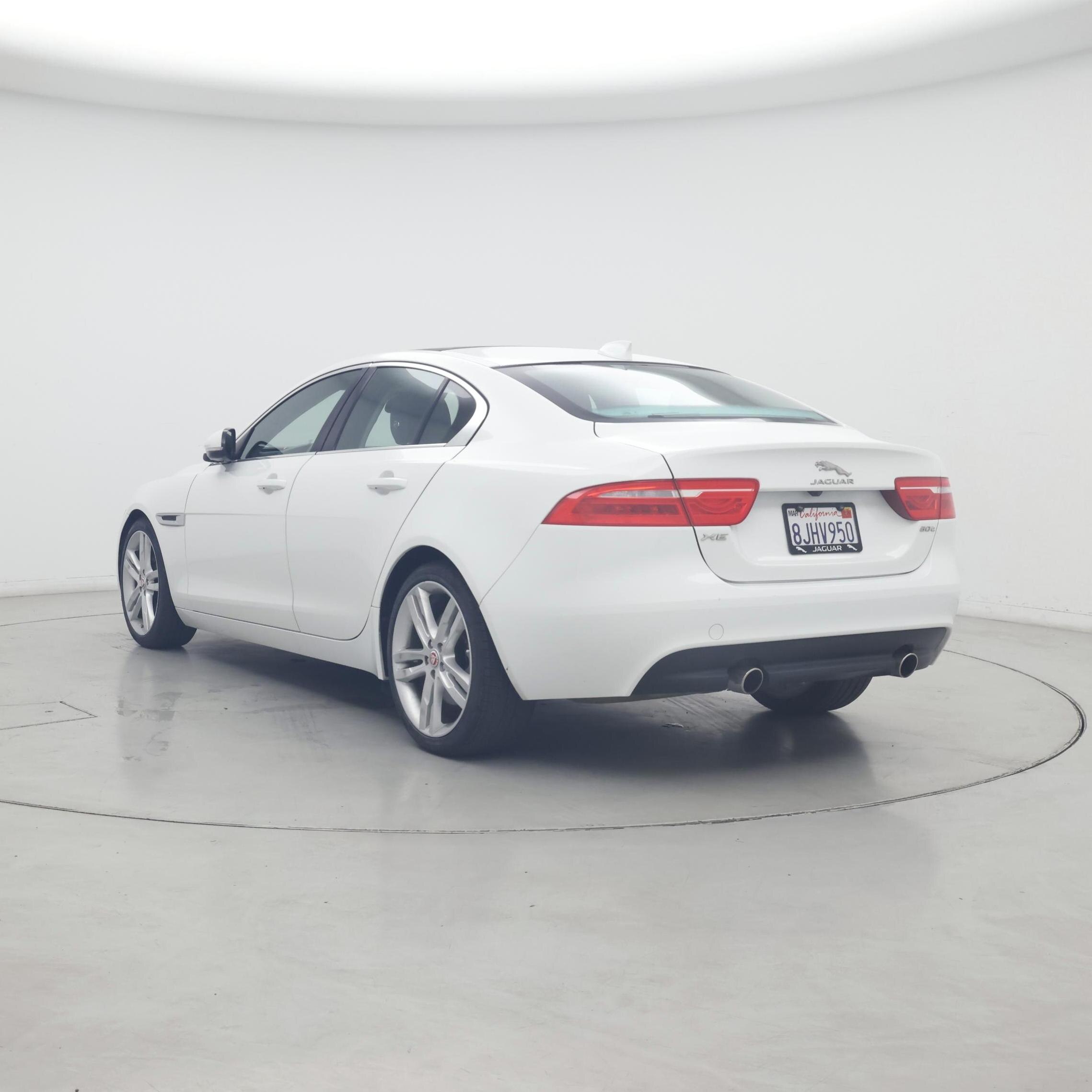 Thumbnail: 2018 Jaguar XE - 2