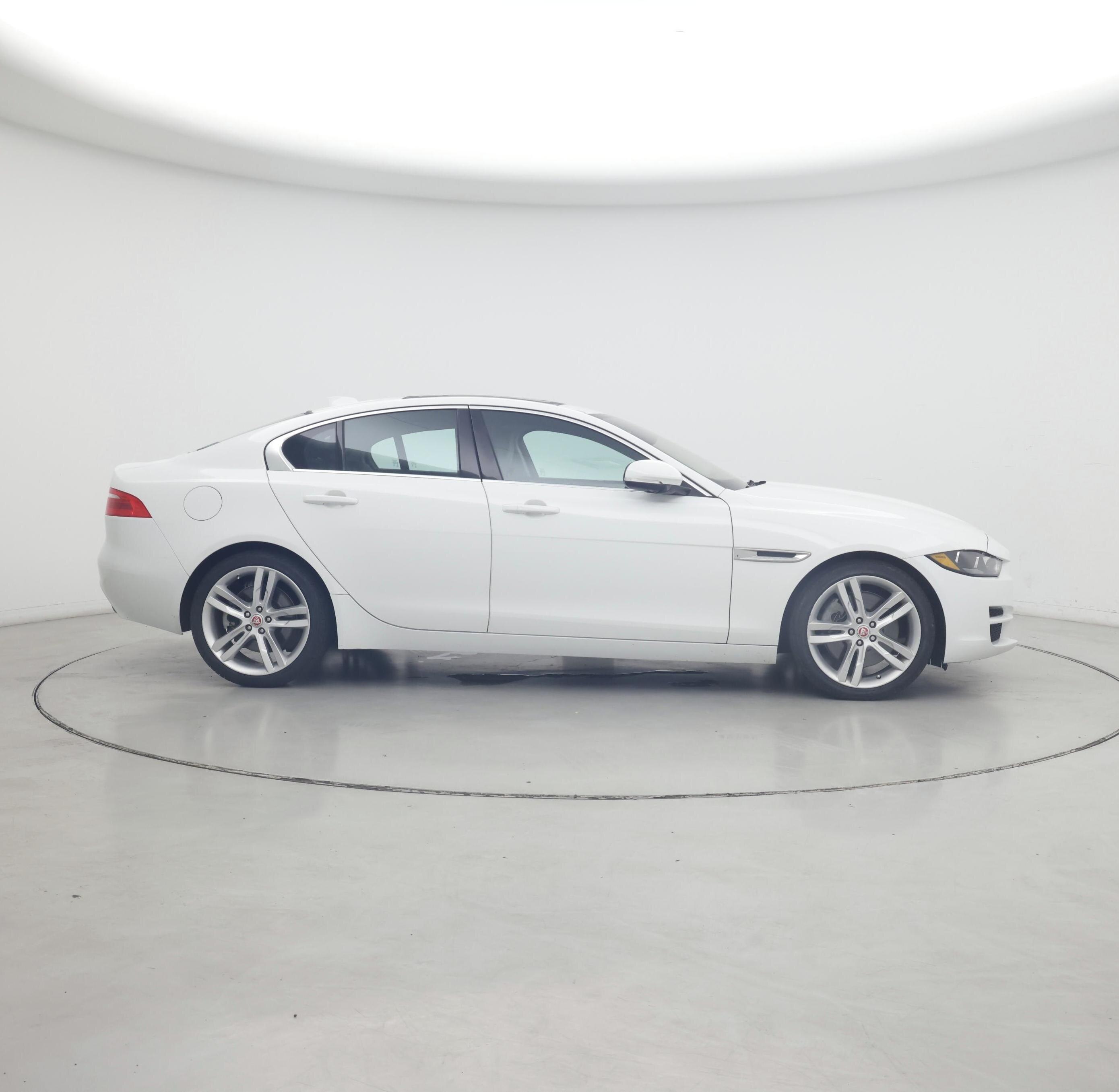 Thumbnail: 2018 Jaguar XE - 7