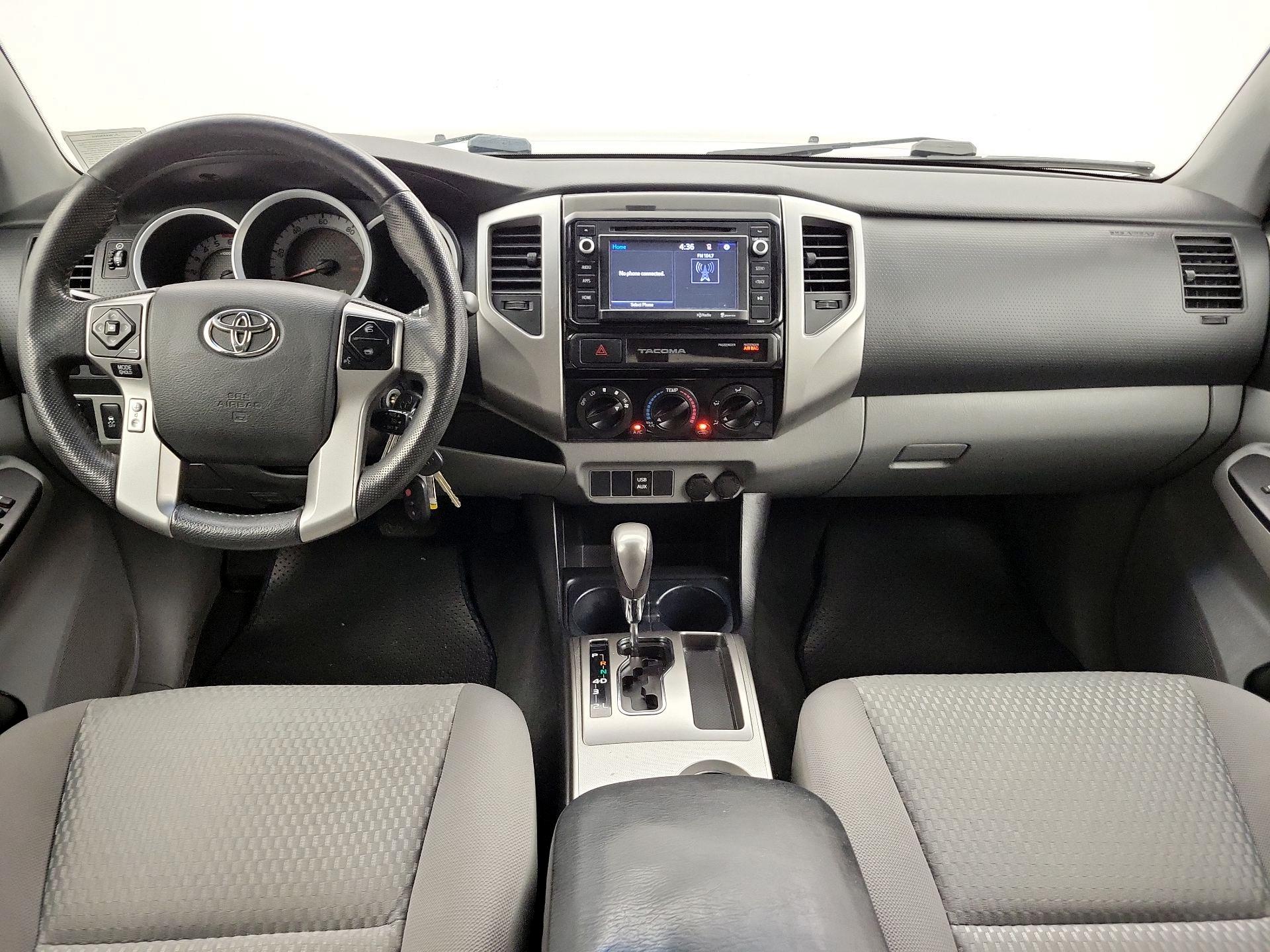 Thumbnail: 2015 Toyota Tacoma - 9