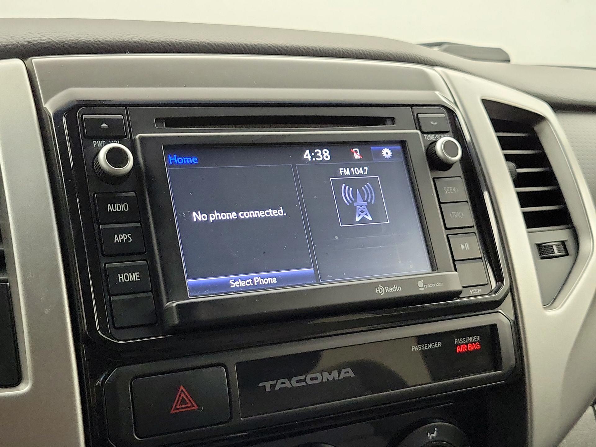 Thumbnail: 2015 Toyota Tacoma - 14