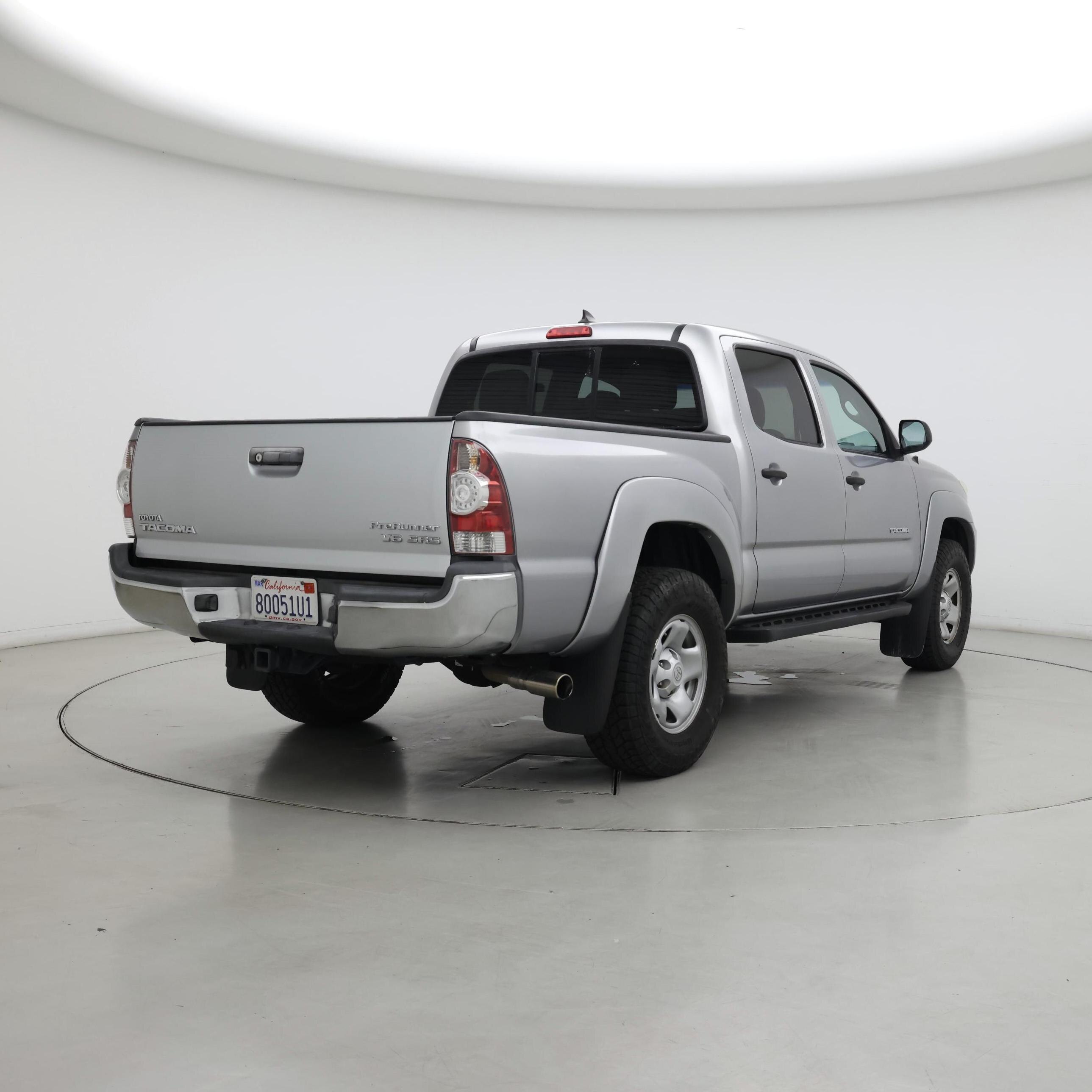 Thumbnail: 2015 Toyota Tacoma - 8