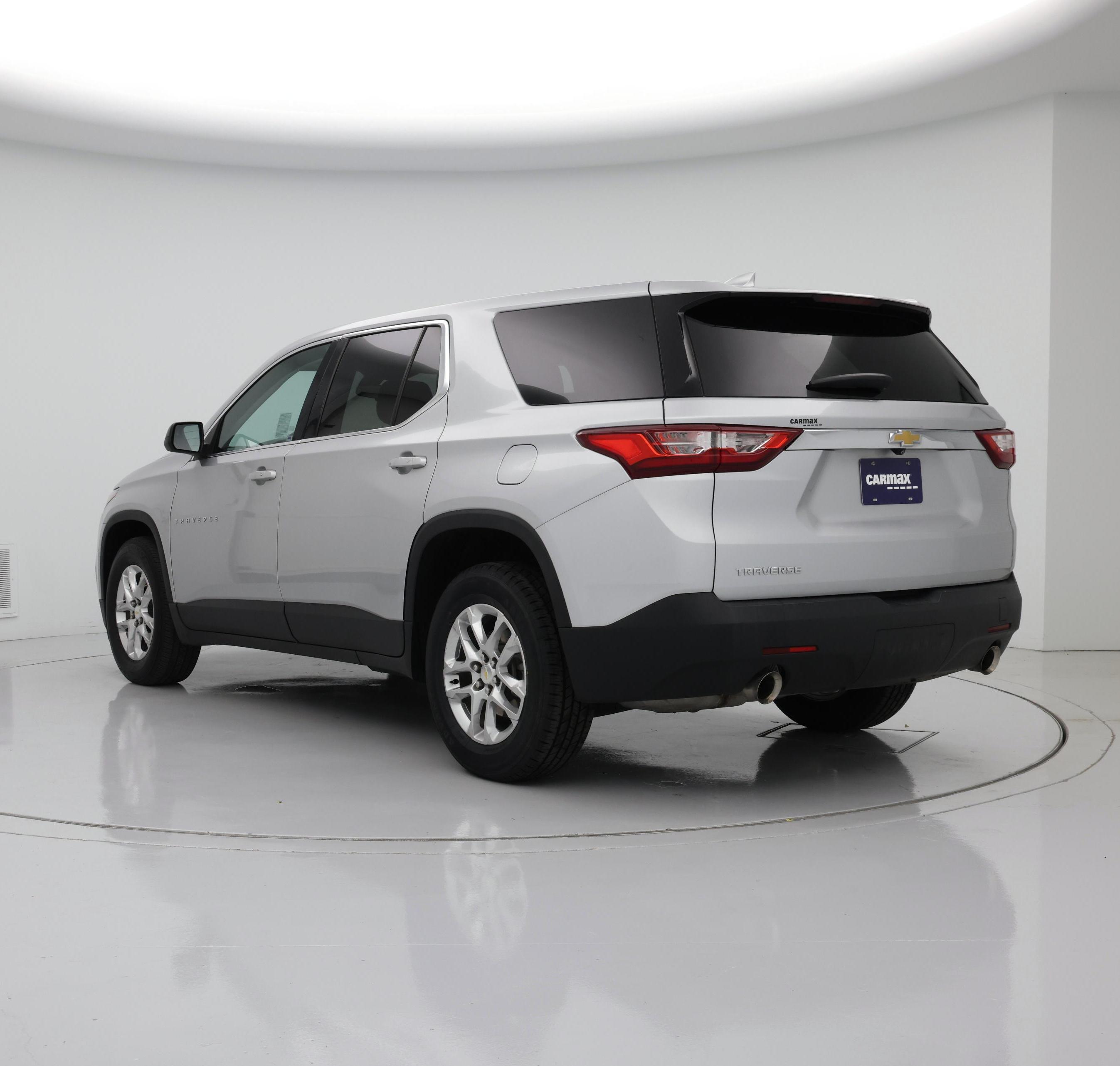 Thumbnail: 2021 Chevrolet Traverse - 2