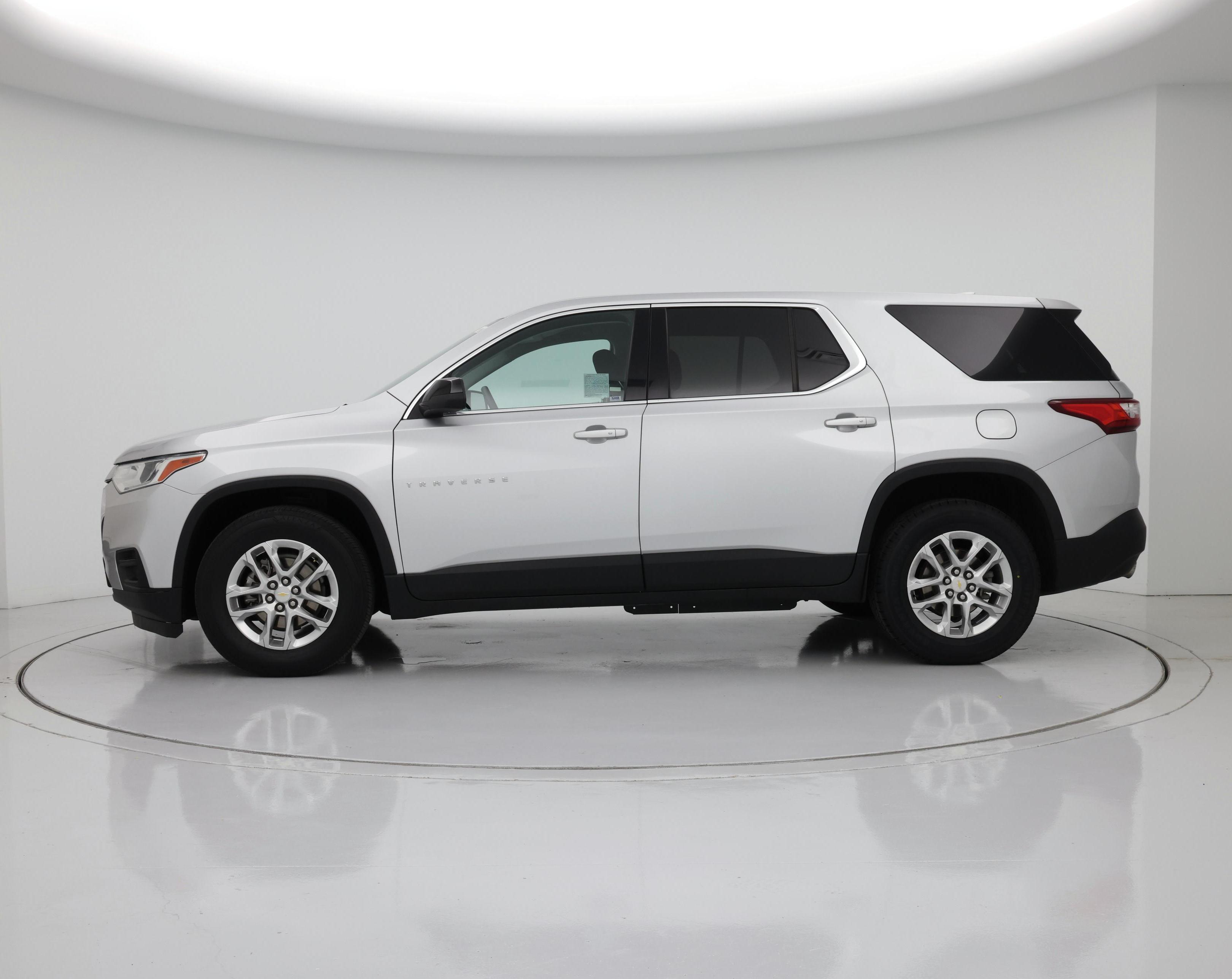 Thumbnail: 2021 Chevrolet Traverse - 3