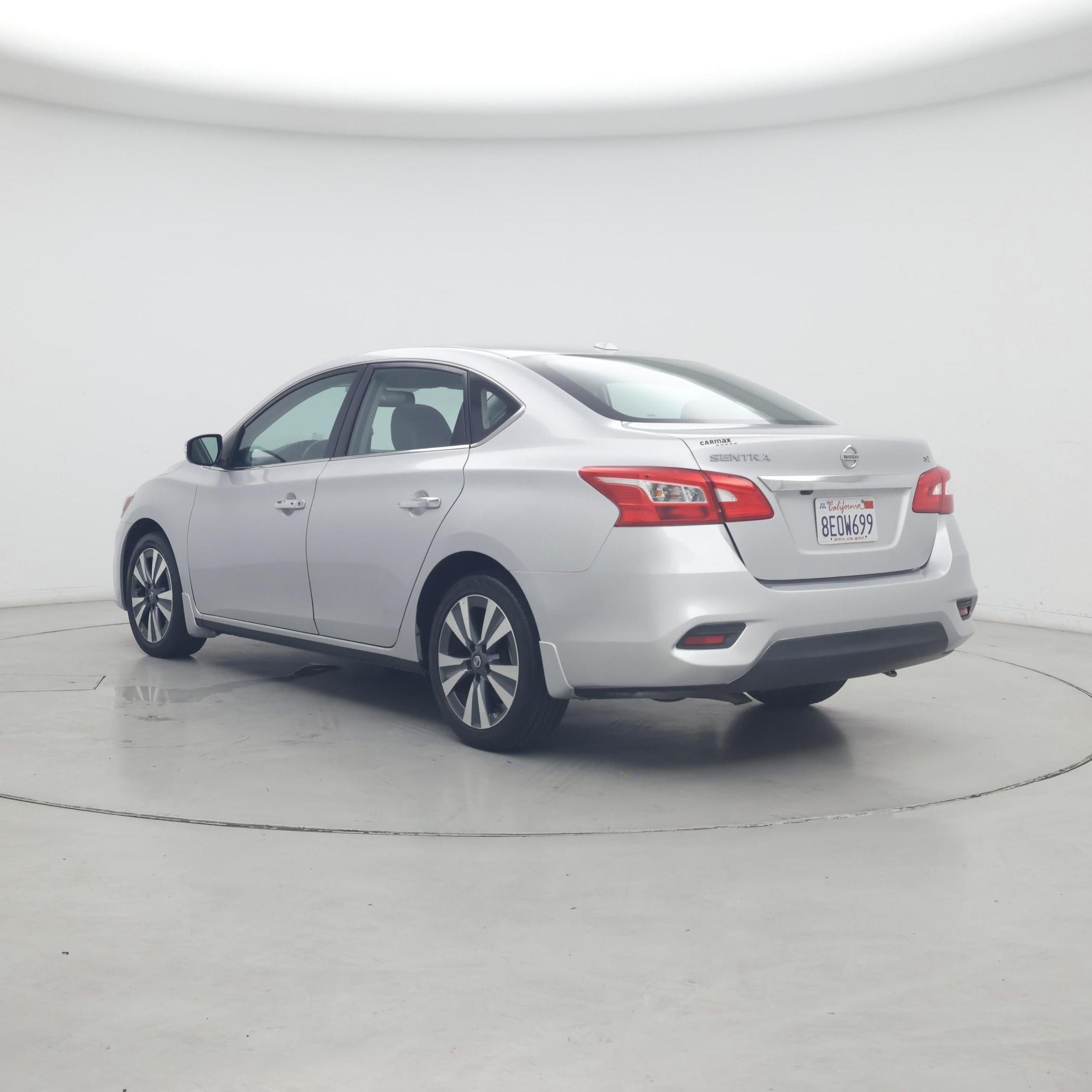 Thumbnail: 2018 Nissan Sentra - 2
