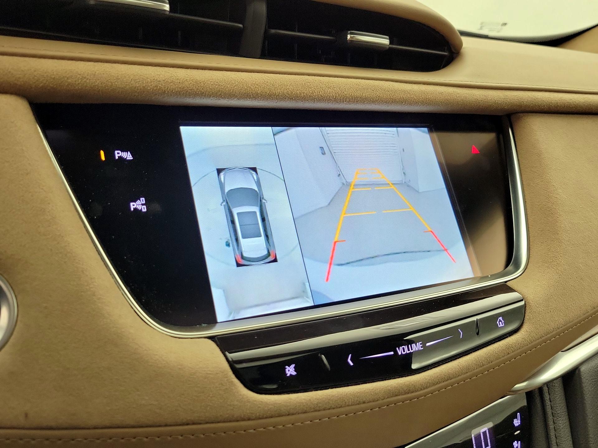 Thumbnail: 2017 Cadillac XT5 - 15