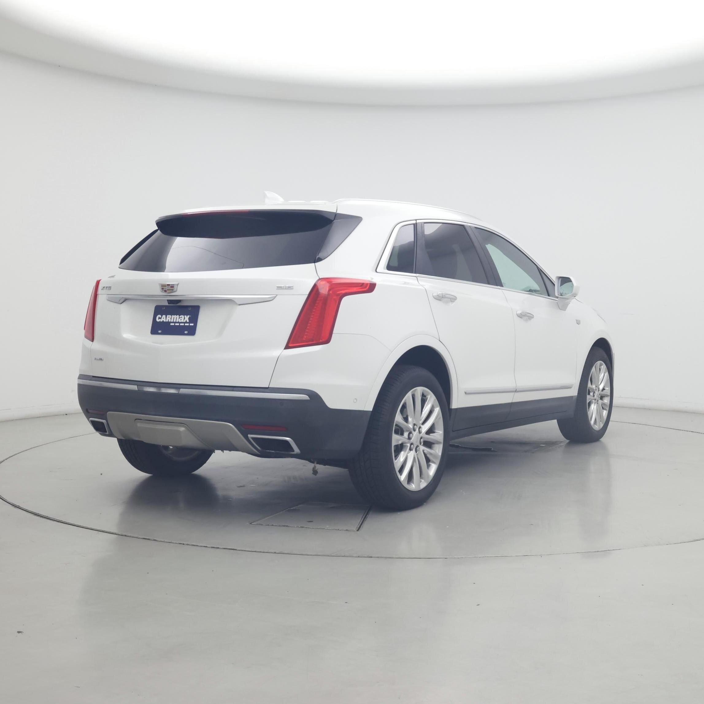 Thumbnail: 2017 Cadillac XT5 - 8