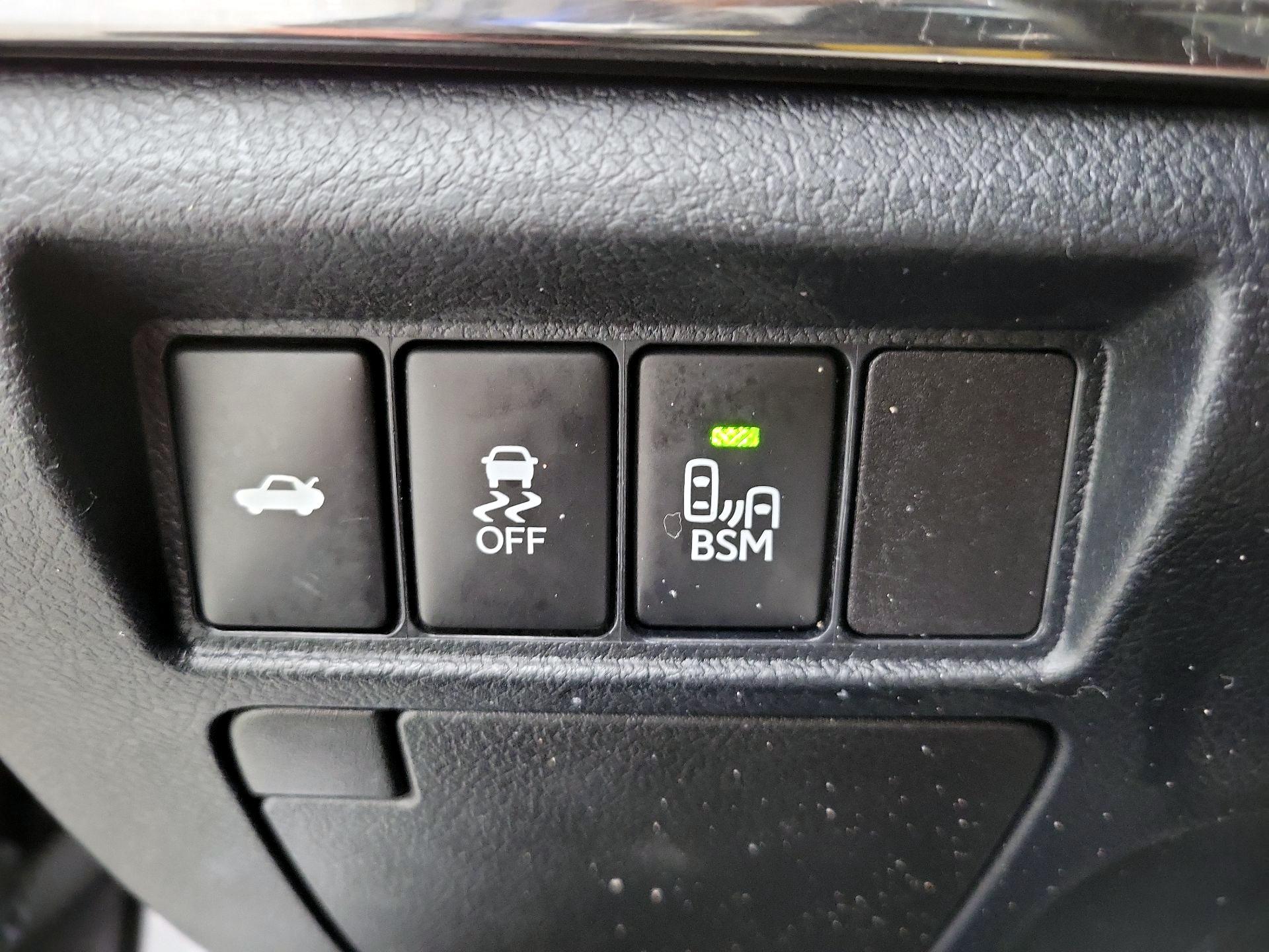 Thumbnail: 2014 Toyota Avalon - 13