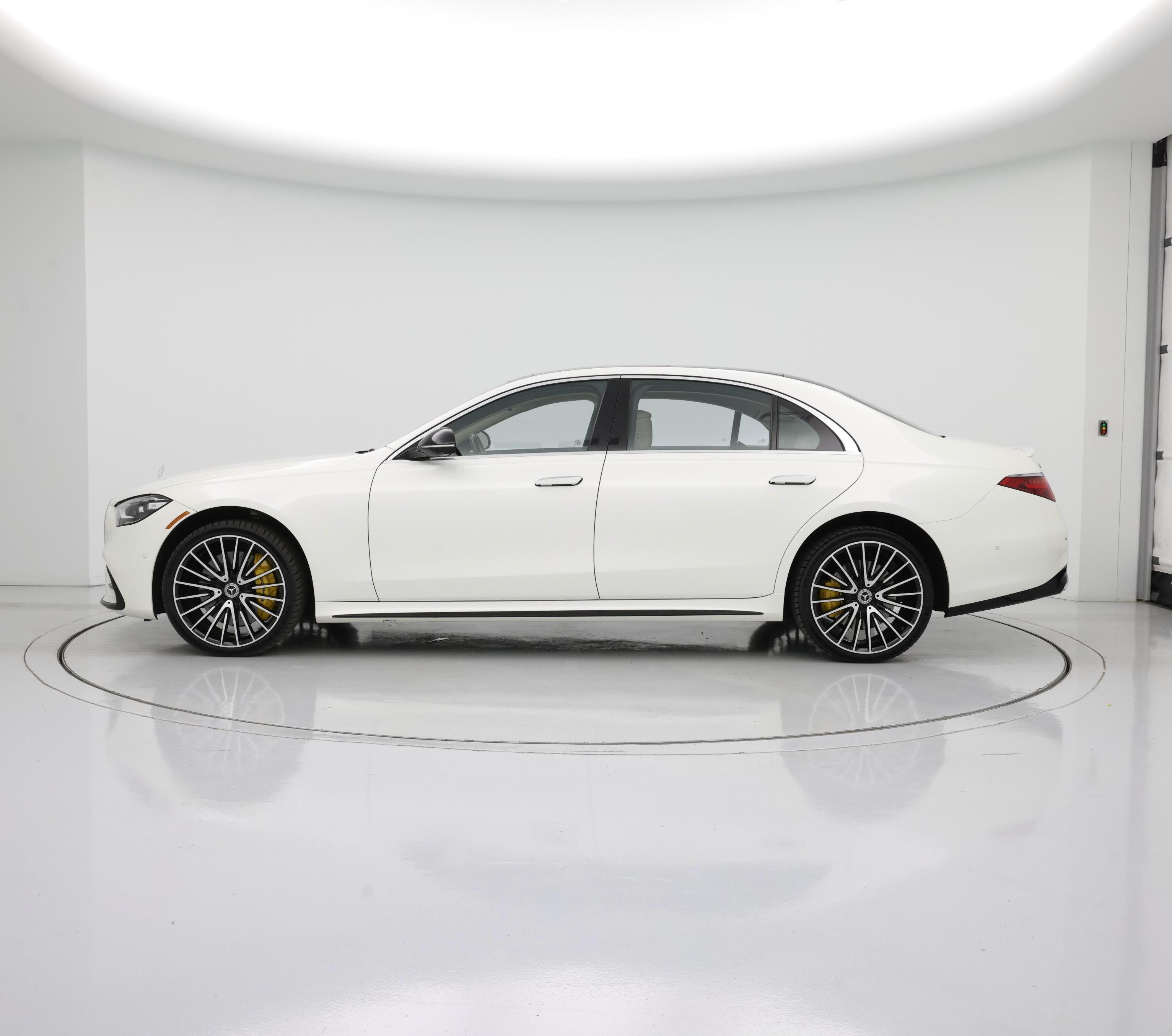 Thumbnail: 2021 Mercedes-Benz S-Class - 3