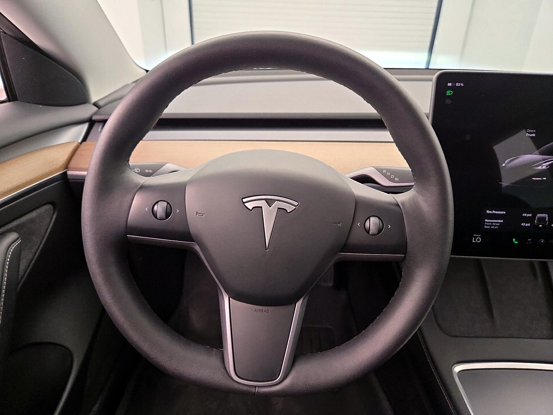 Thumbnail: 2023 Tesla Model 3 - 10
