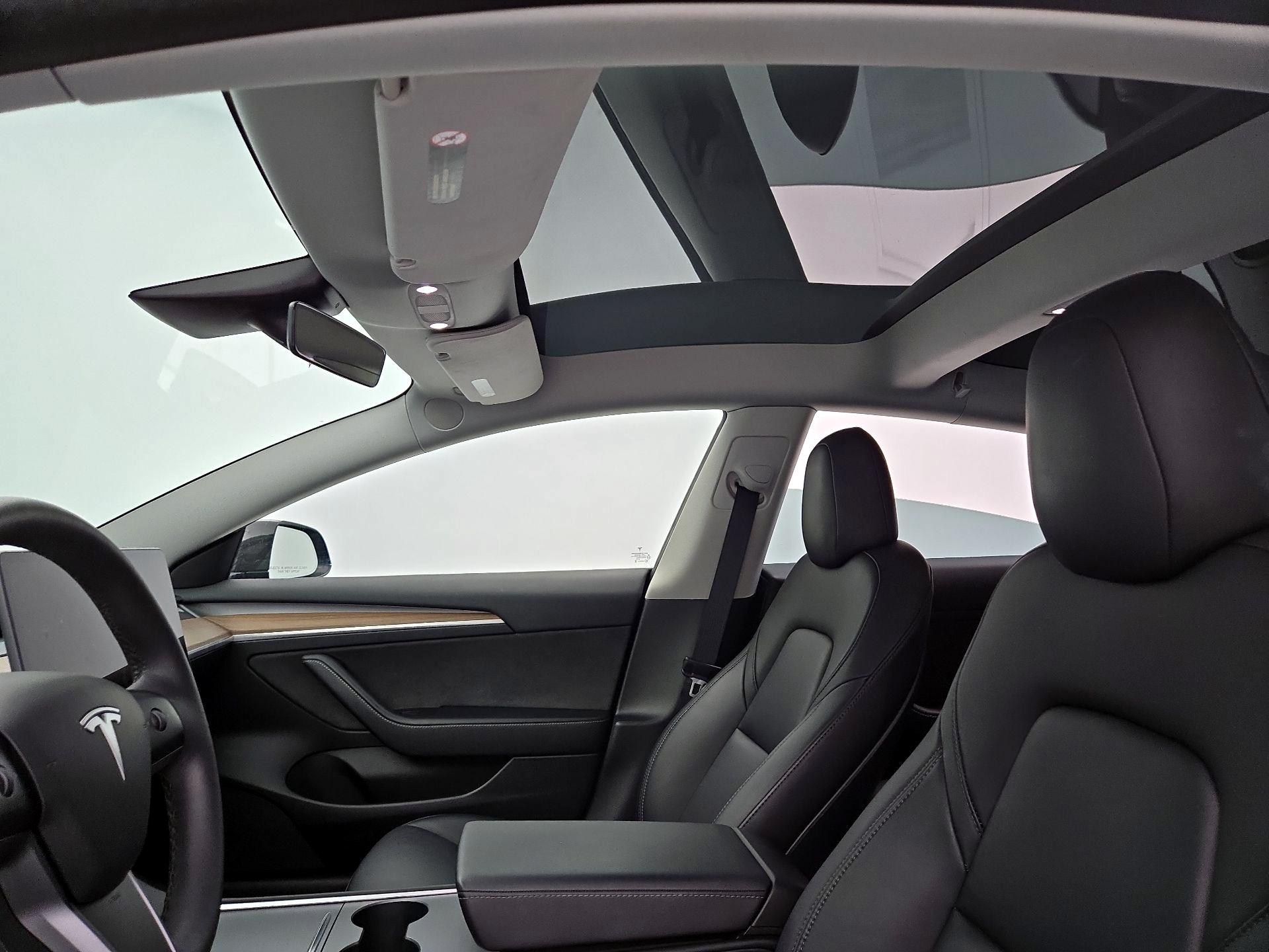 Thumbnail: 2023 Tesla Model 3 - 18