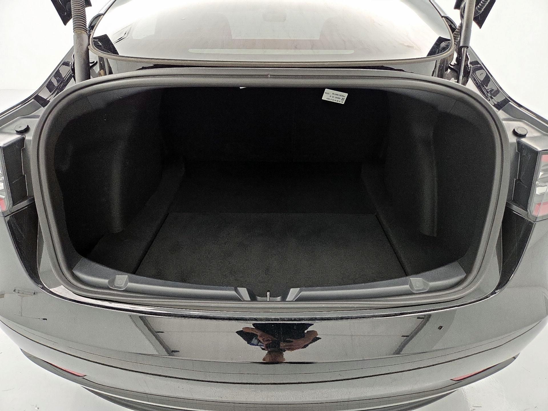 Thumbnail: 2023 Tesla Model 3 - 20