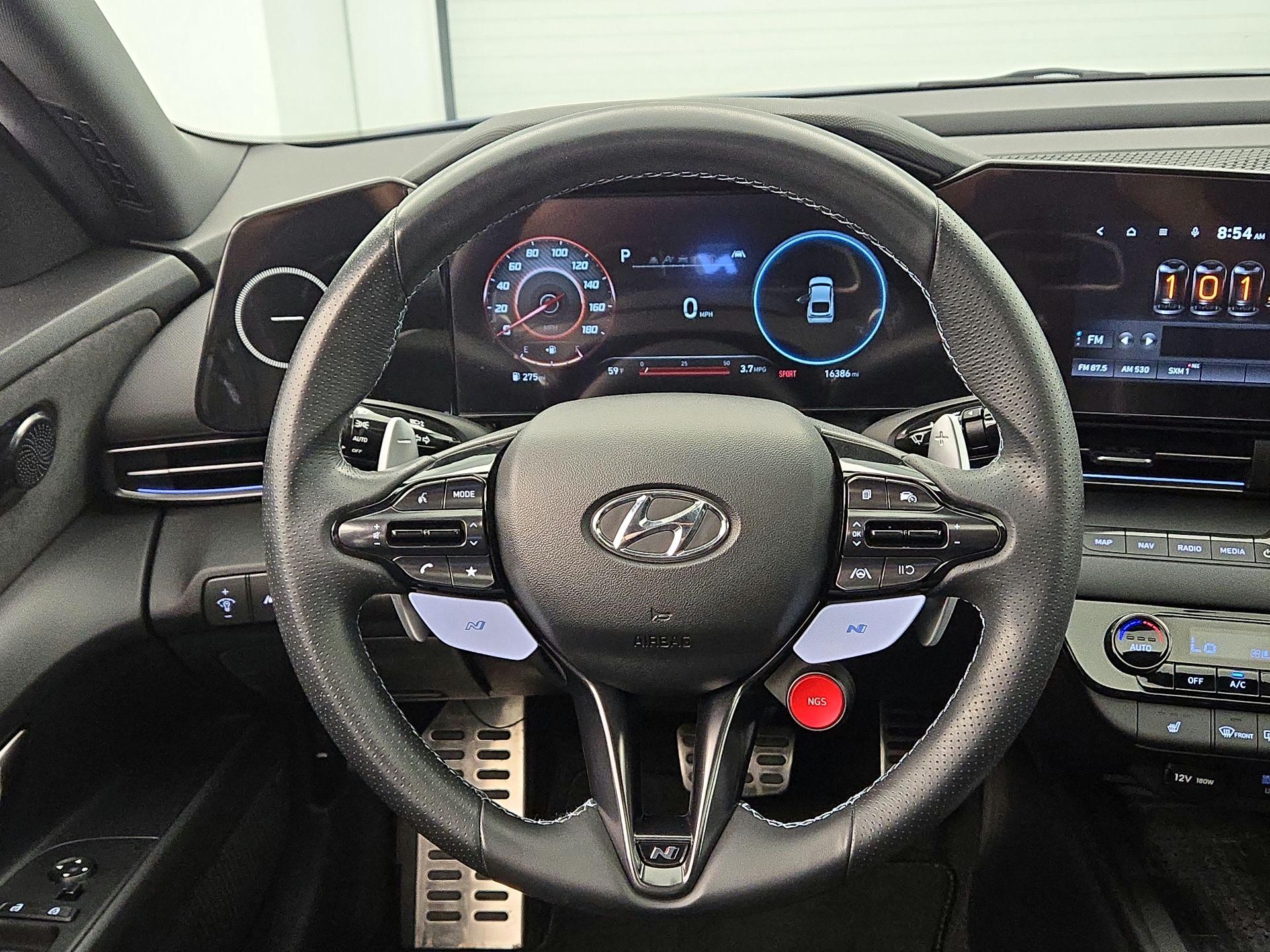Thumbnail: 2022 Hyundai Elantra - 10
