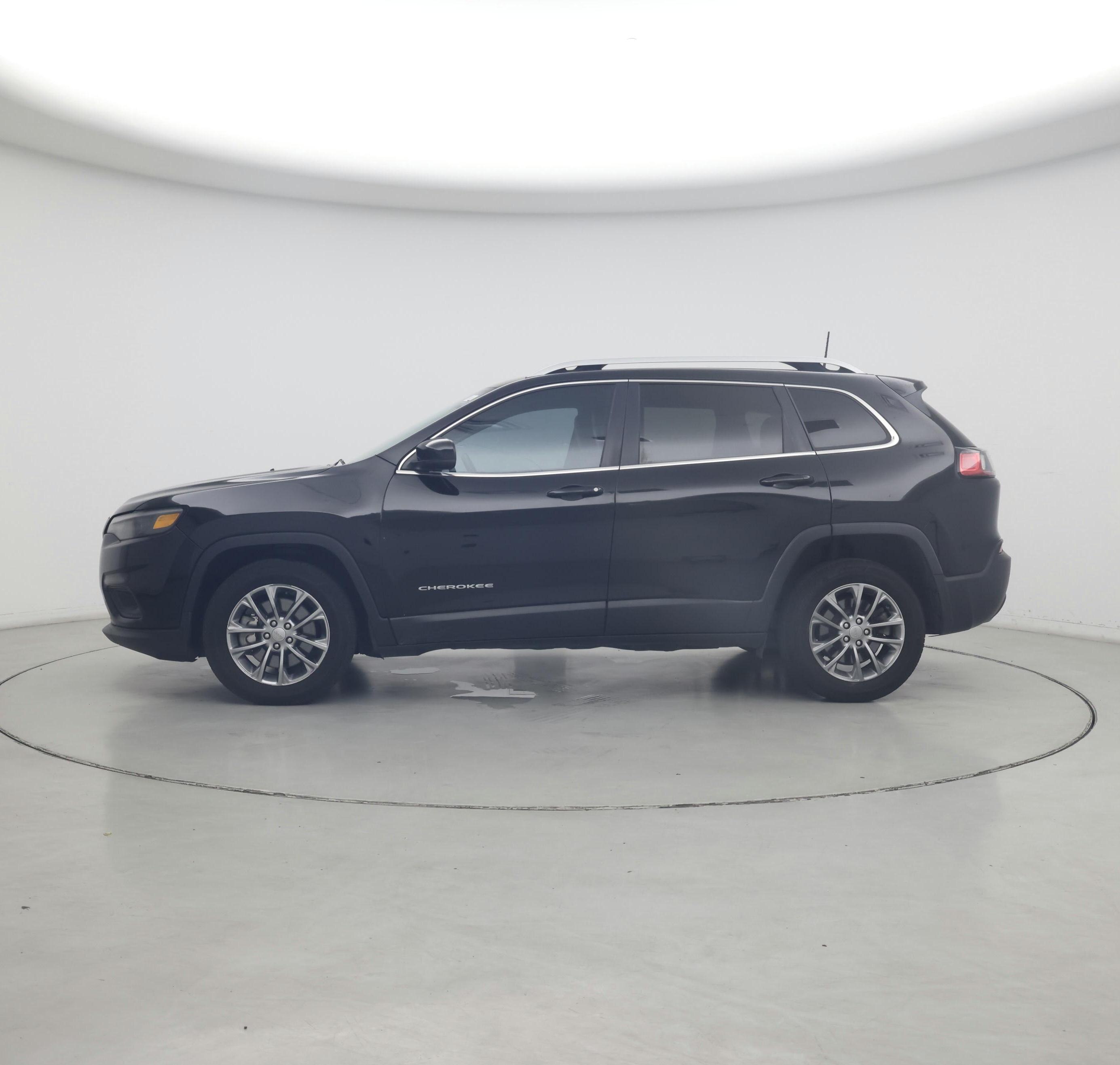 Thumbnail: 2019 Jeep Cherokee - 3
