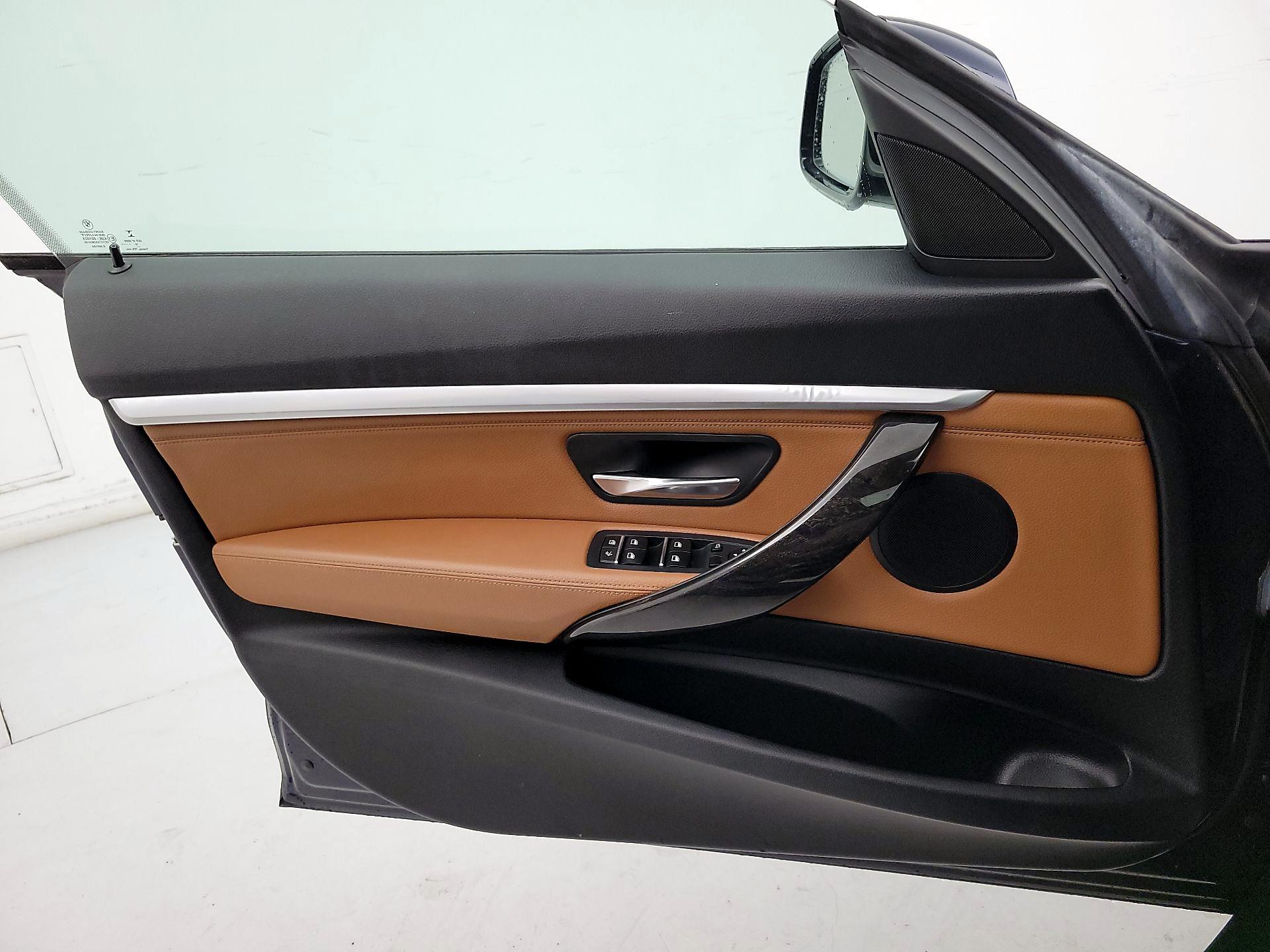 Thumbnail: 2017 BMW 3 Series - 12