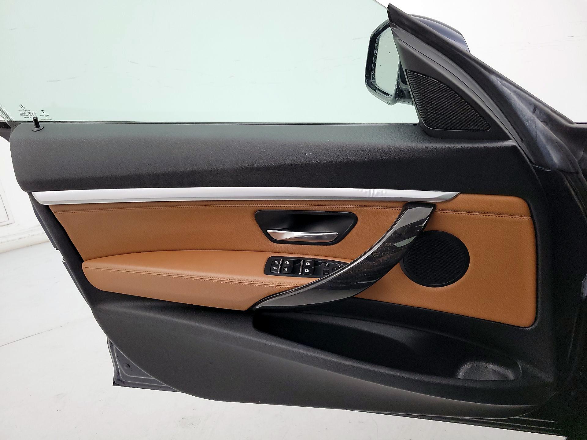 Thumbnail: 2017 BMW 3 Series - 13