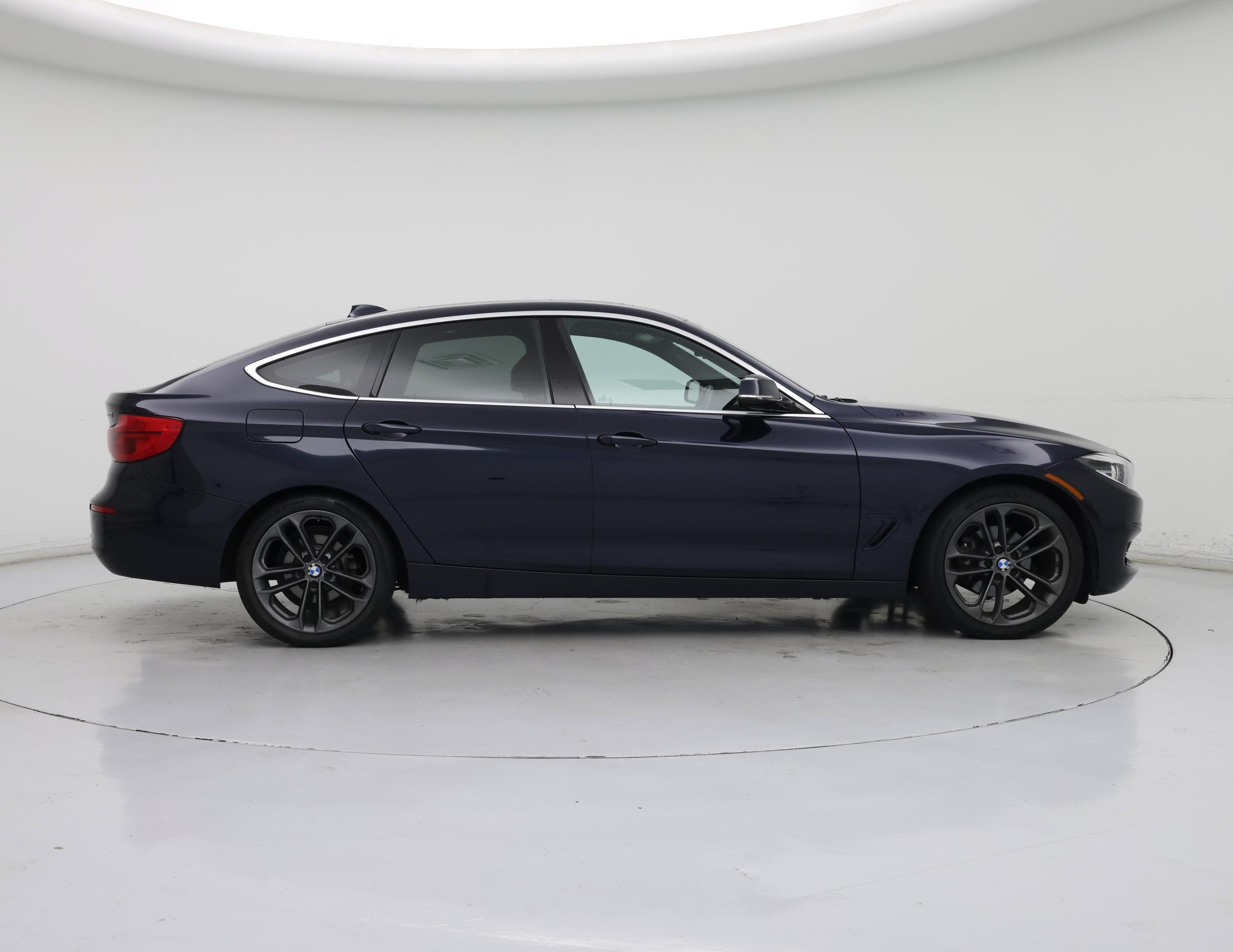 Thumbnail: 2017 BMW 3 Series - 7