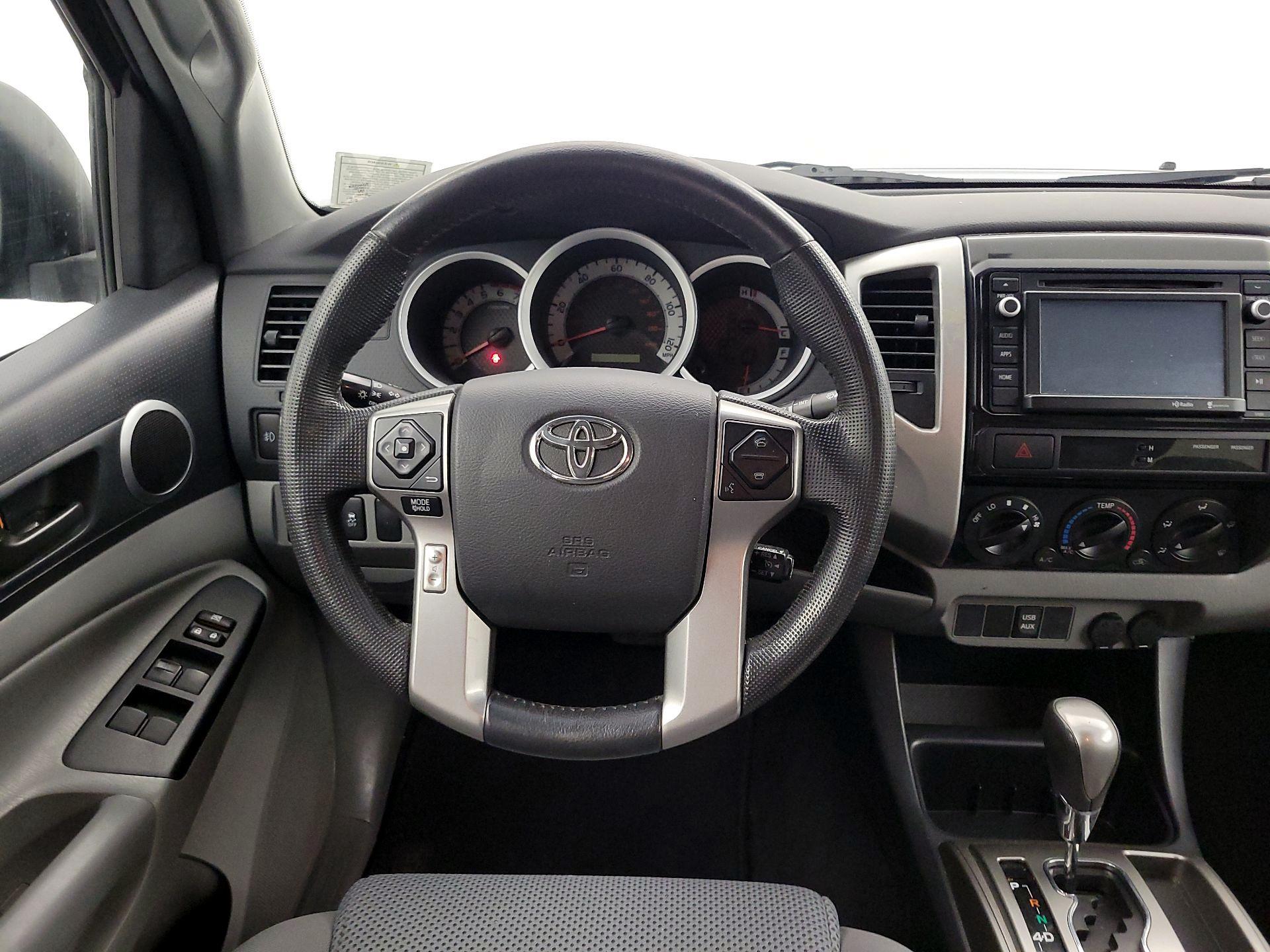 Thumbnail: 2014 Toyota Tacoma - 10