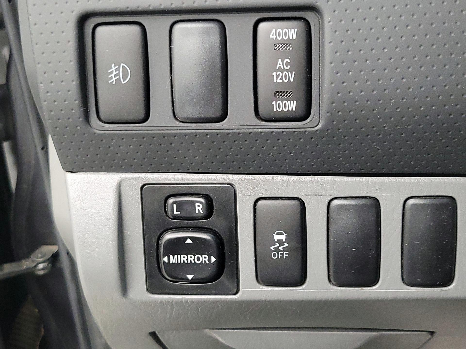 Thumbnail: 2014 Toyota Tacoma - 13