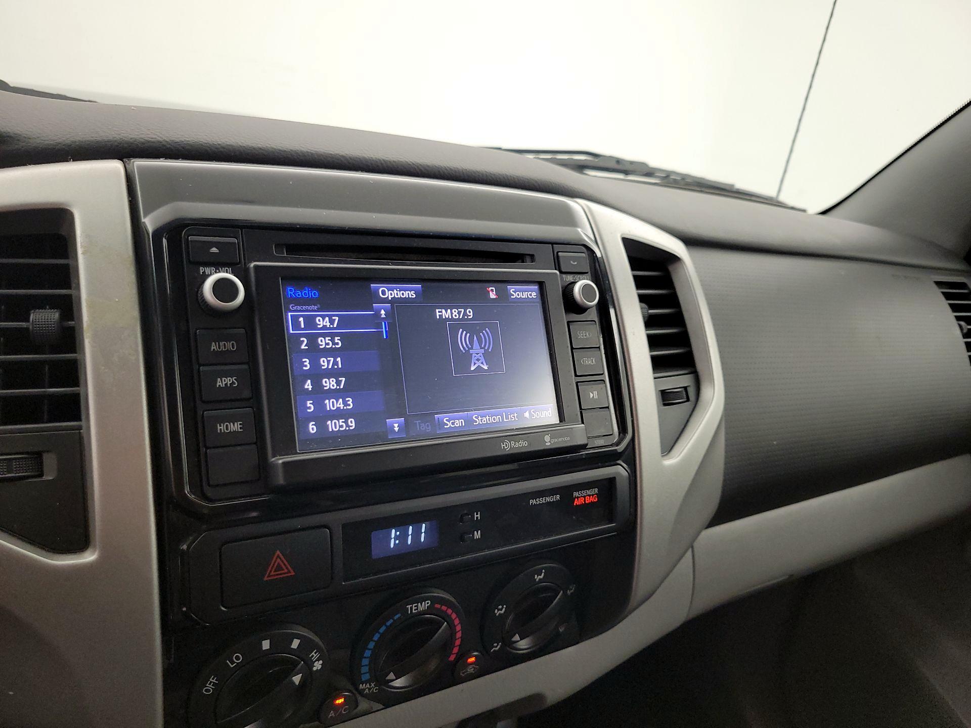 Thumbnail: 2014 Toyota Tacoma - 15