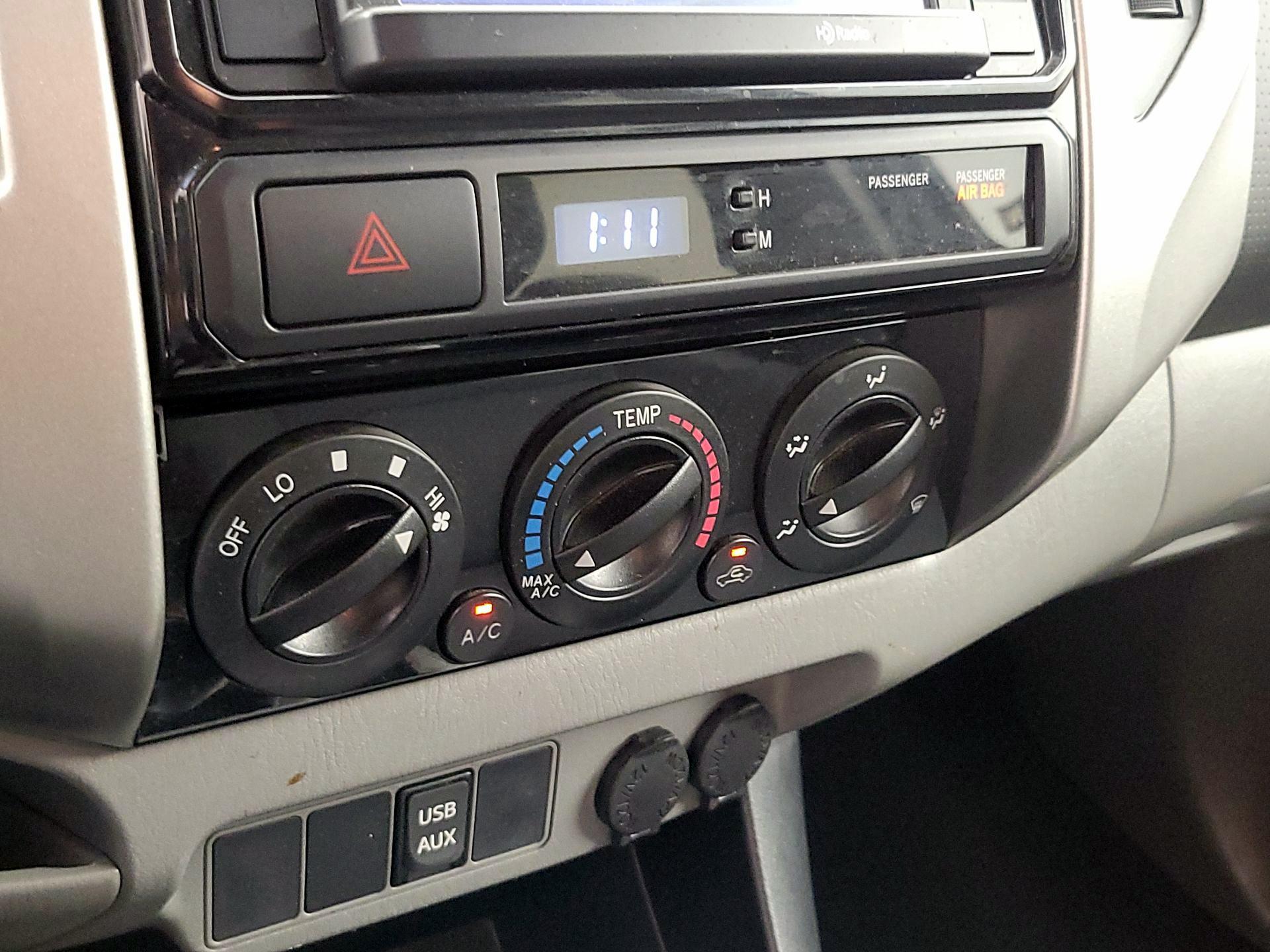 Thumbnail: 2014 Toyota Tacoma - 16