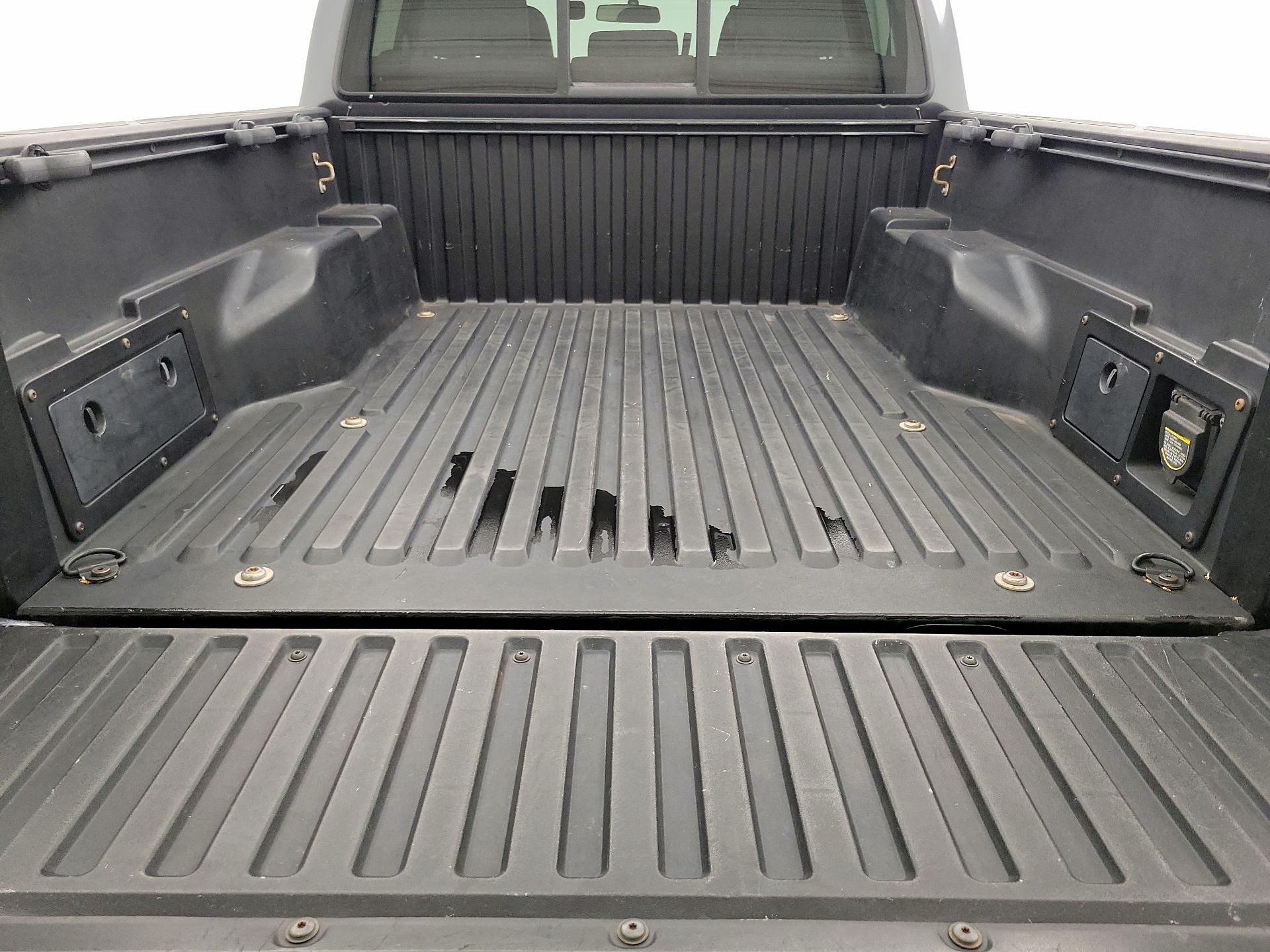Thumbnail: 2014 Toyota Tacoma - 20