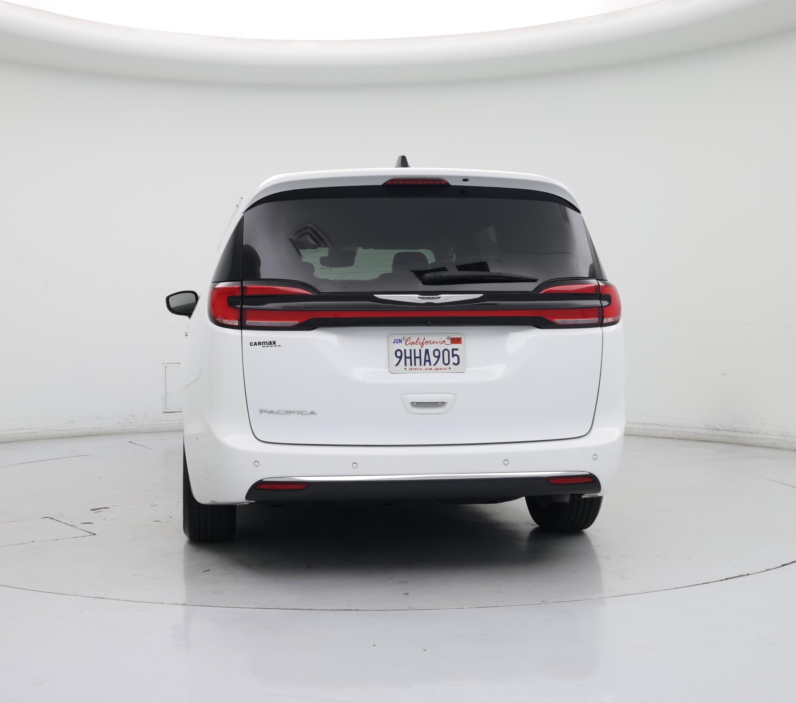 Thumbnail: 2023 Chrysler Pacifica - 6
