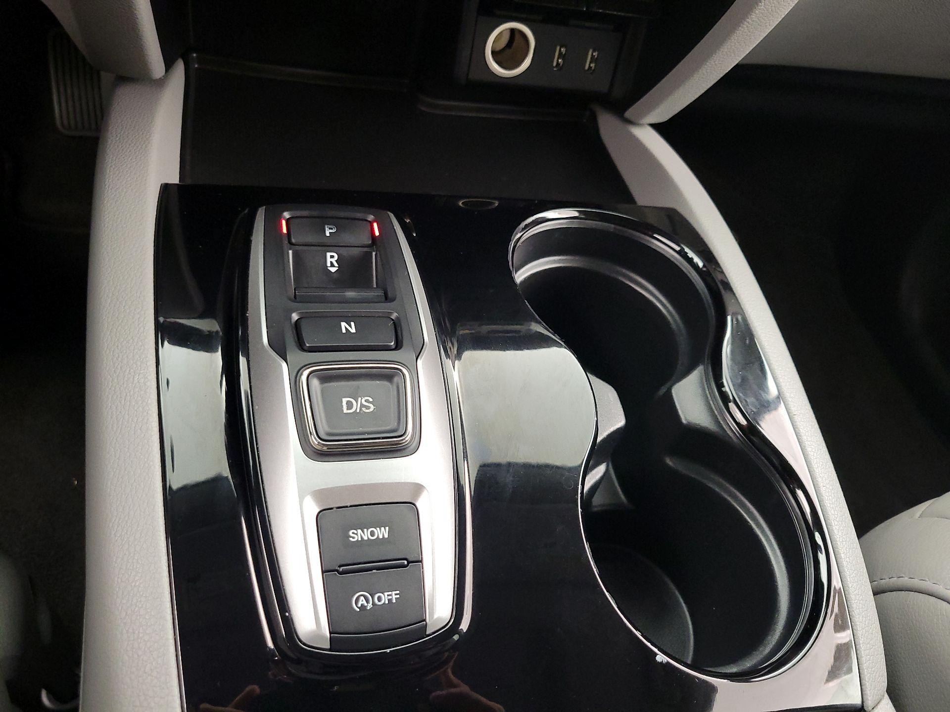 Thumbnail: 2016 Honda Pilot - 17