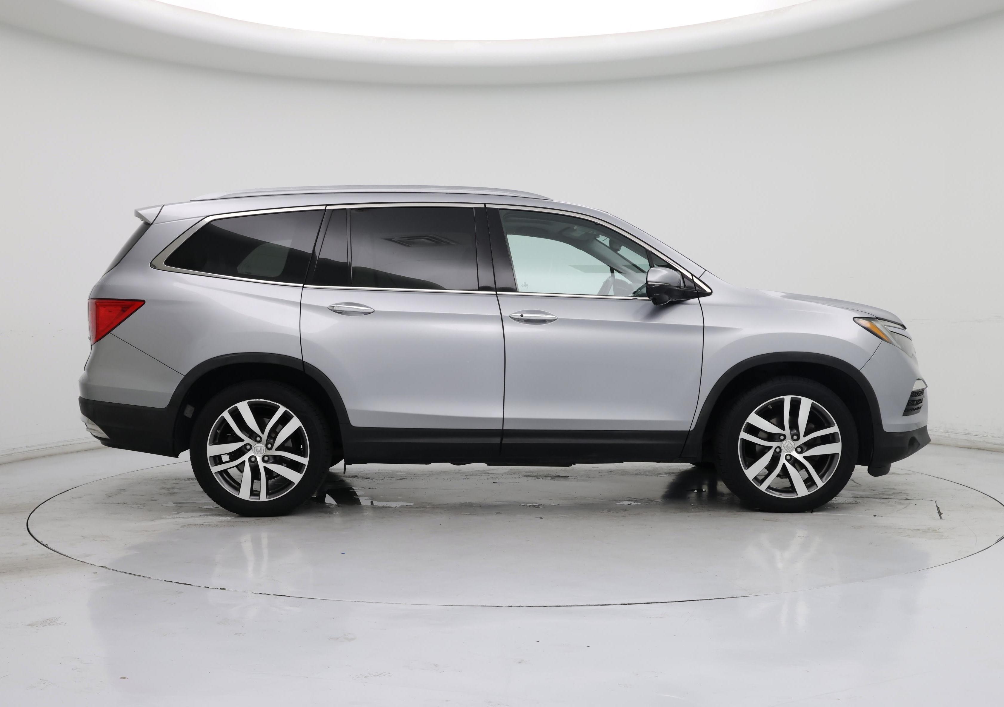 Thumbnail: 2016 Honda Pilot - 7
