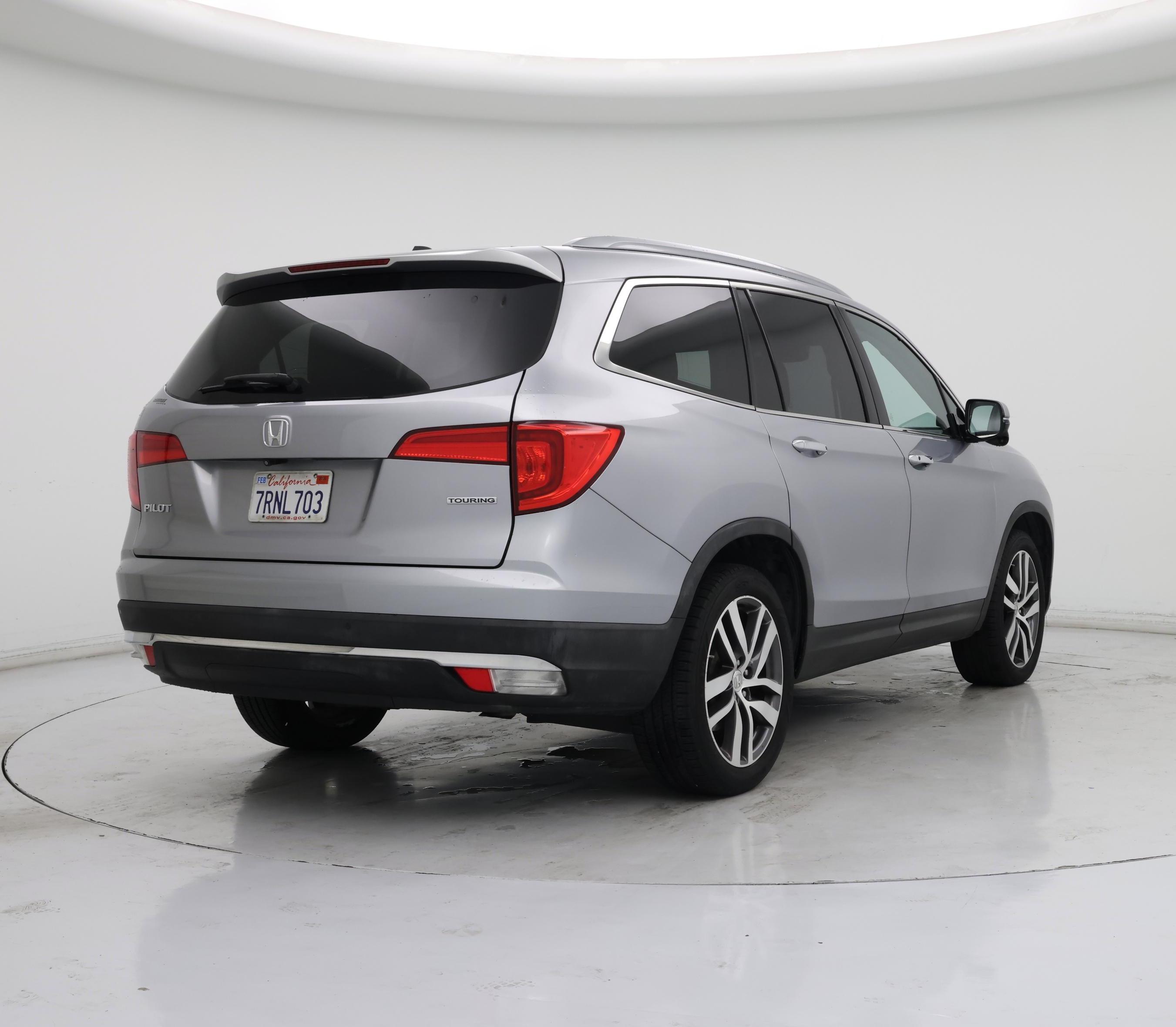 Thumbnail: 2016 Honda Pilot - 8