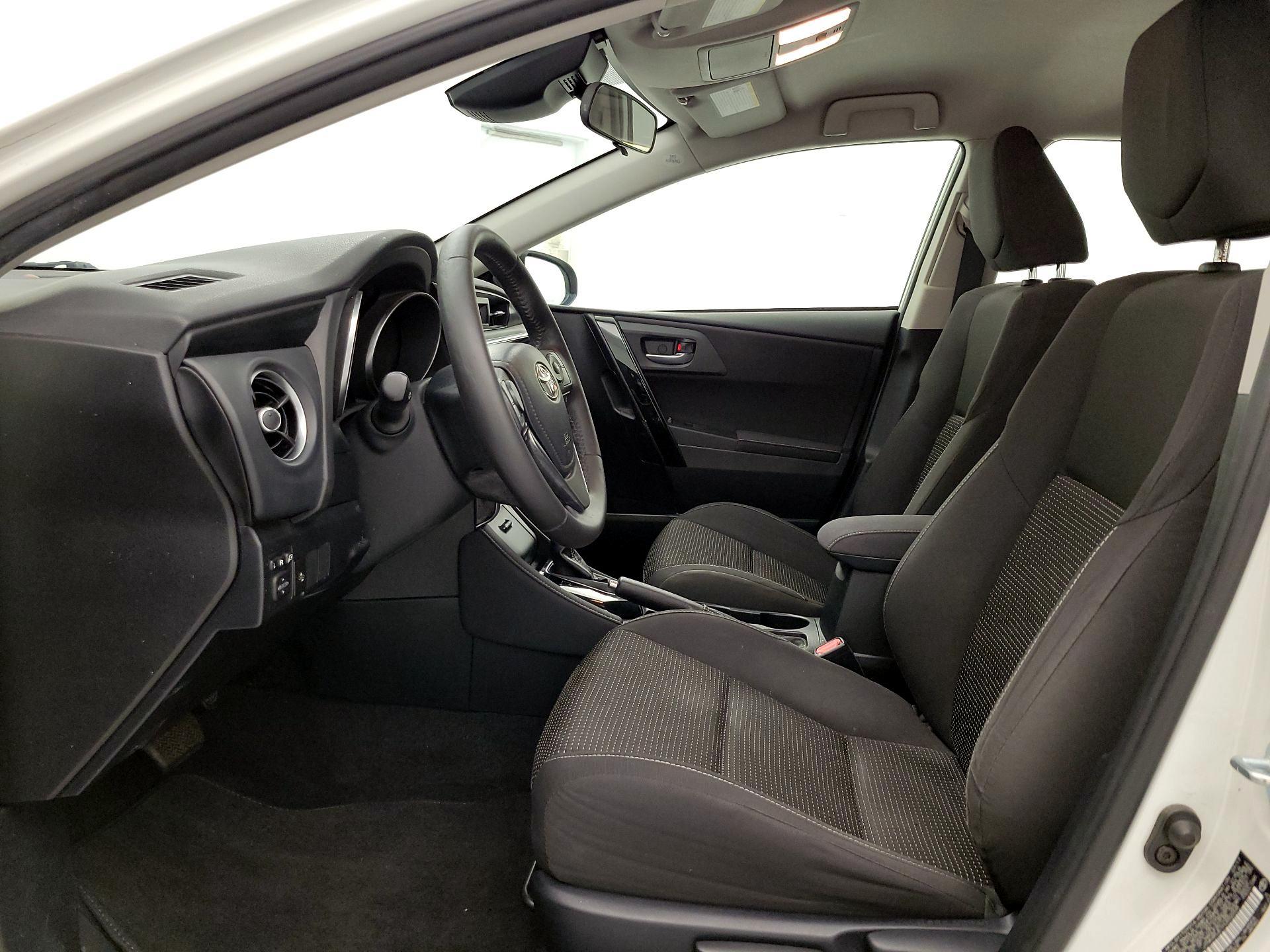 Thumbnail: 2017 Toyota Corolla iM - 11