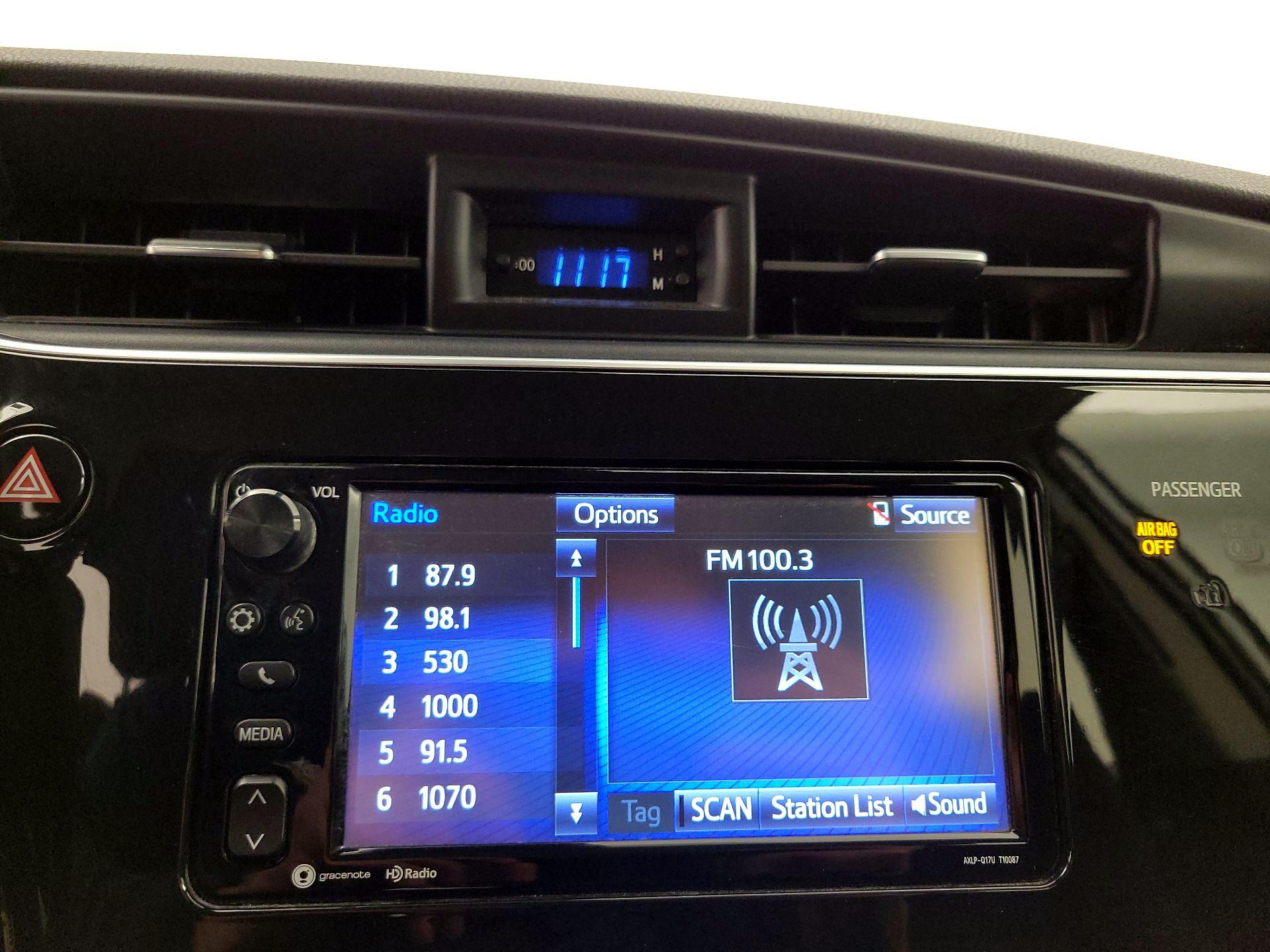Thumbnail: 2017 Toyota Corolla iM - 15
