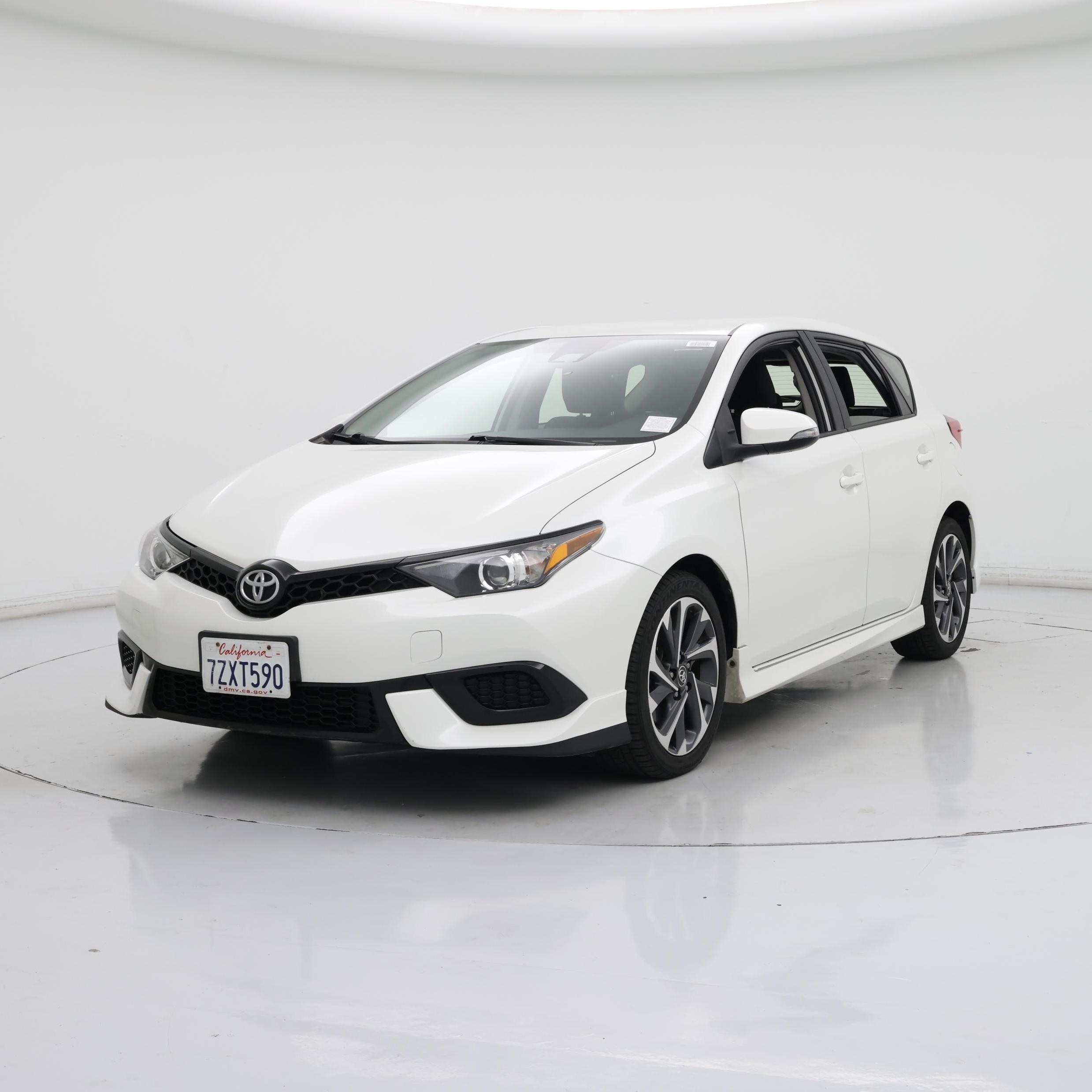 Thumbnail: 2017 Toyota Corolla iM - 4