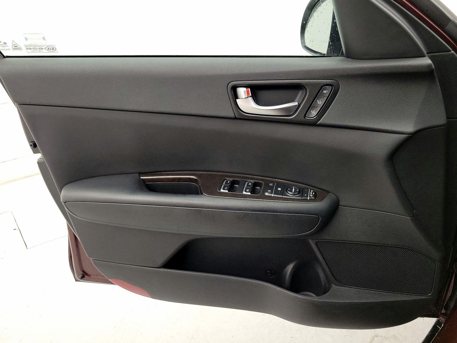 Thumbnail: 2016 Kia Optima - 12