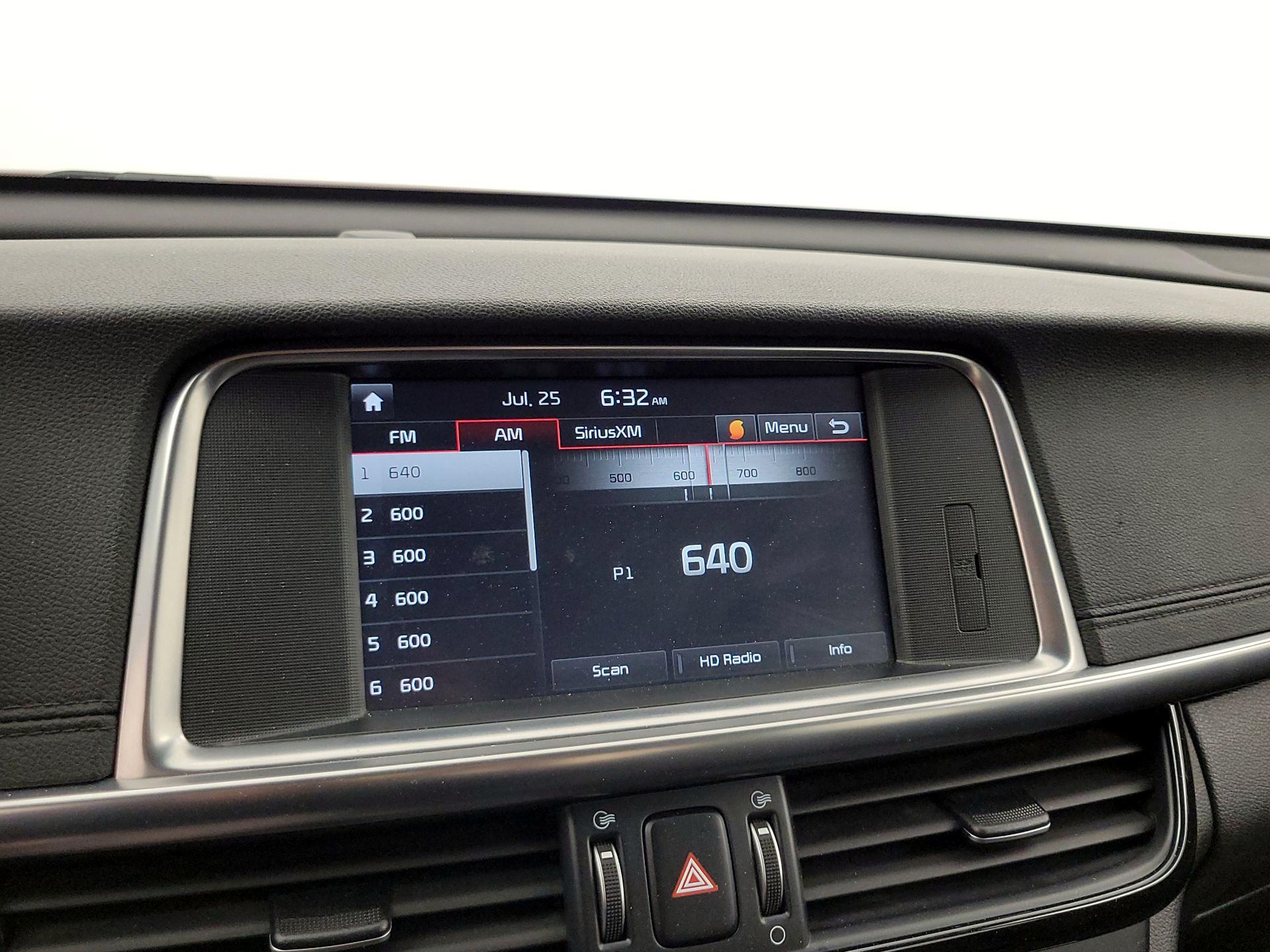 Thumbnail: 2016 Kia Optima - 15