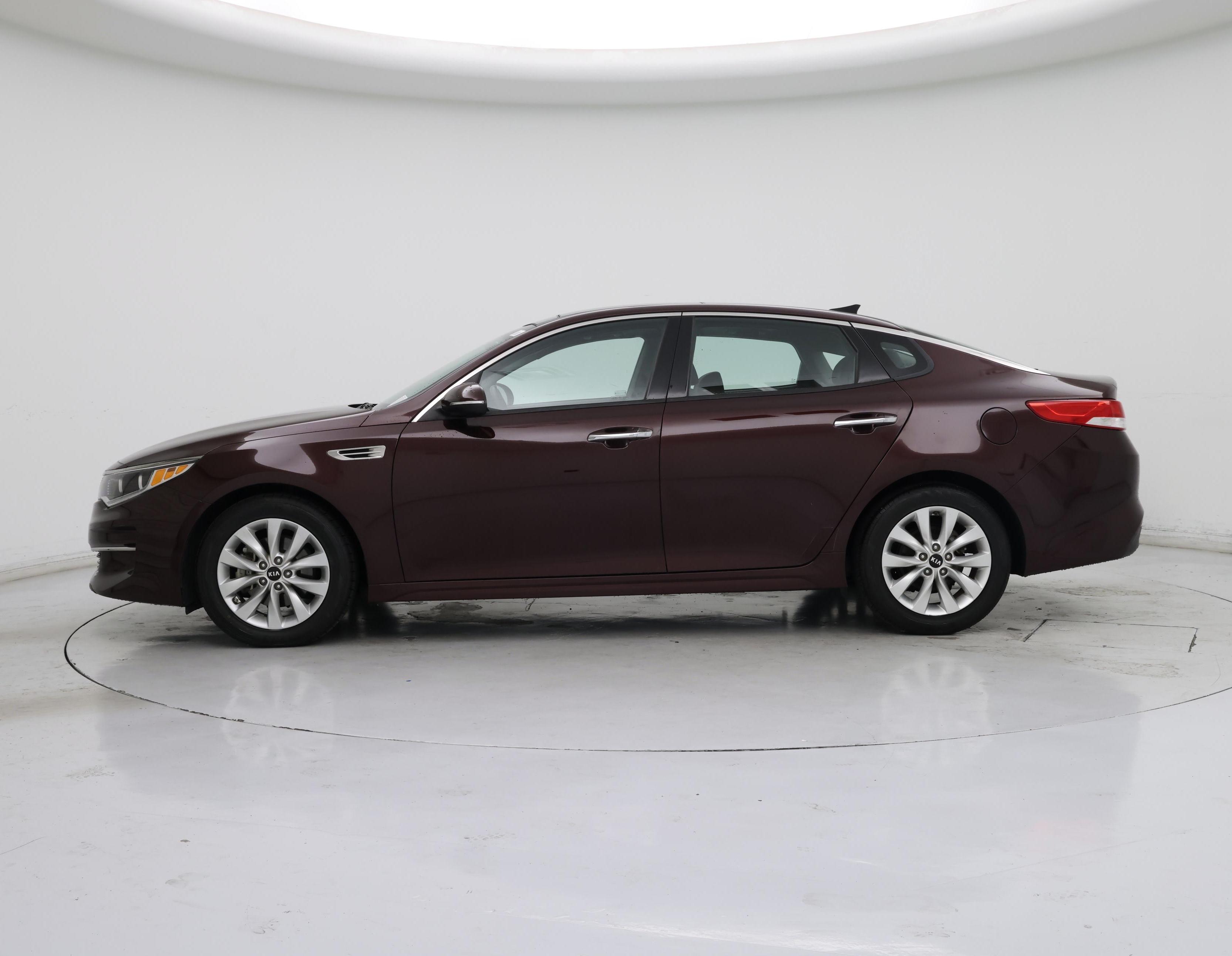 Thumbnail: 2016 Kia Optima - 3