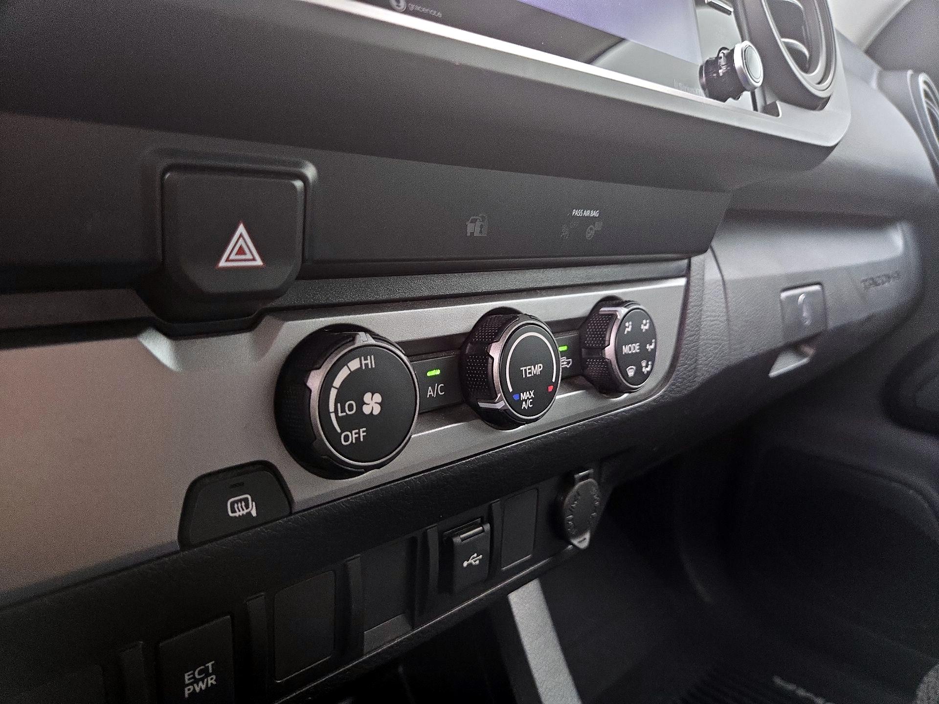 Thumbnail: 2020 Toyota Tacoma - 16