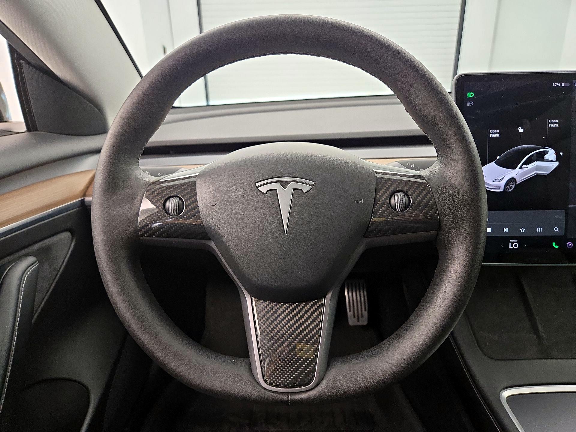 Thumbnail: 2021 Tesla Model 3 - 10