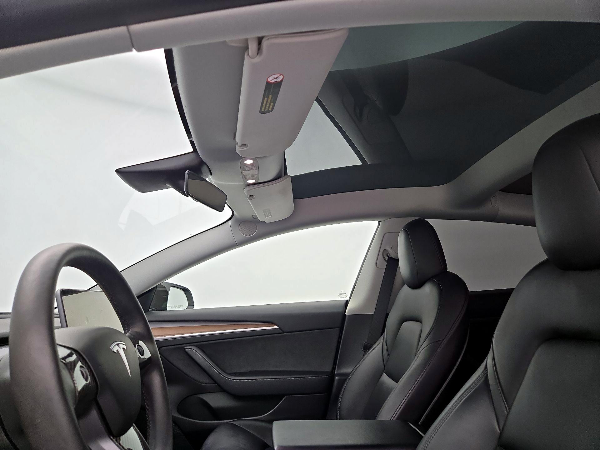 Thumbnail: 2021 Tesla Model 3 - 19
