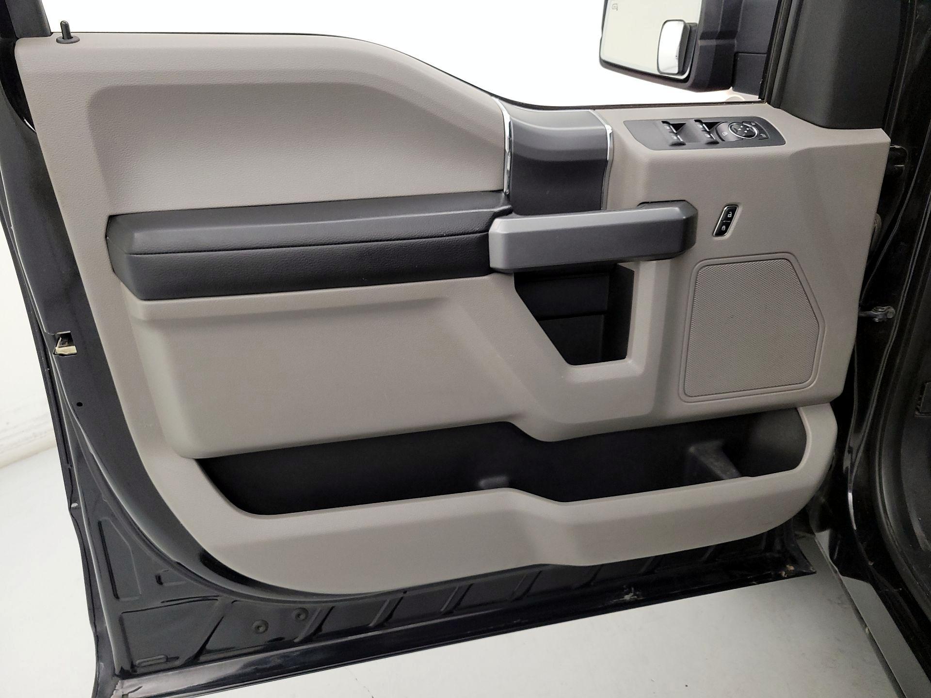 Thumbnail: 2016 Ford F-150 - 12