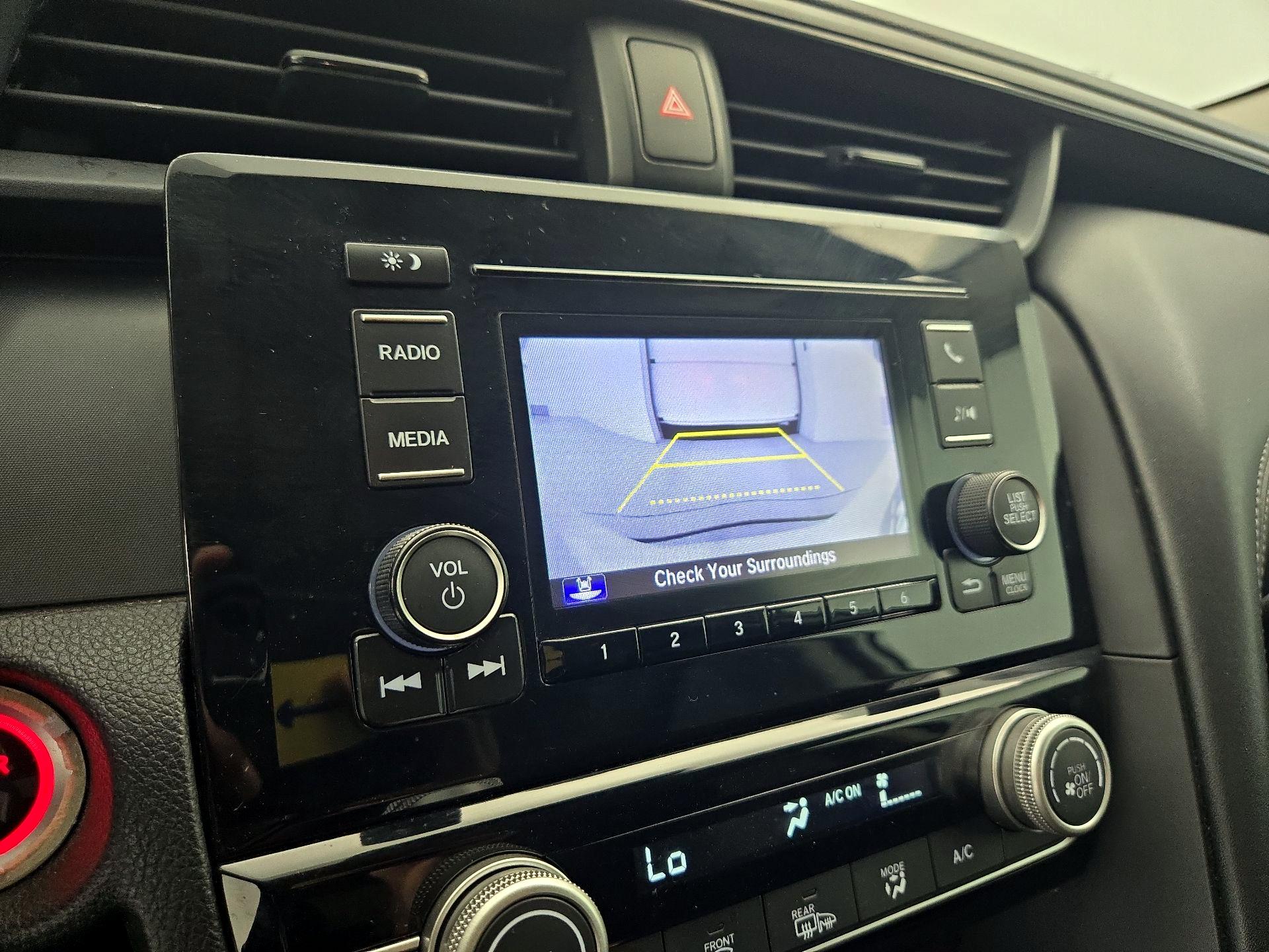 Thumbnail: 2019 Honda Insight - 14