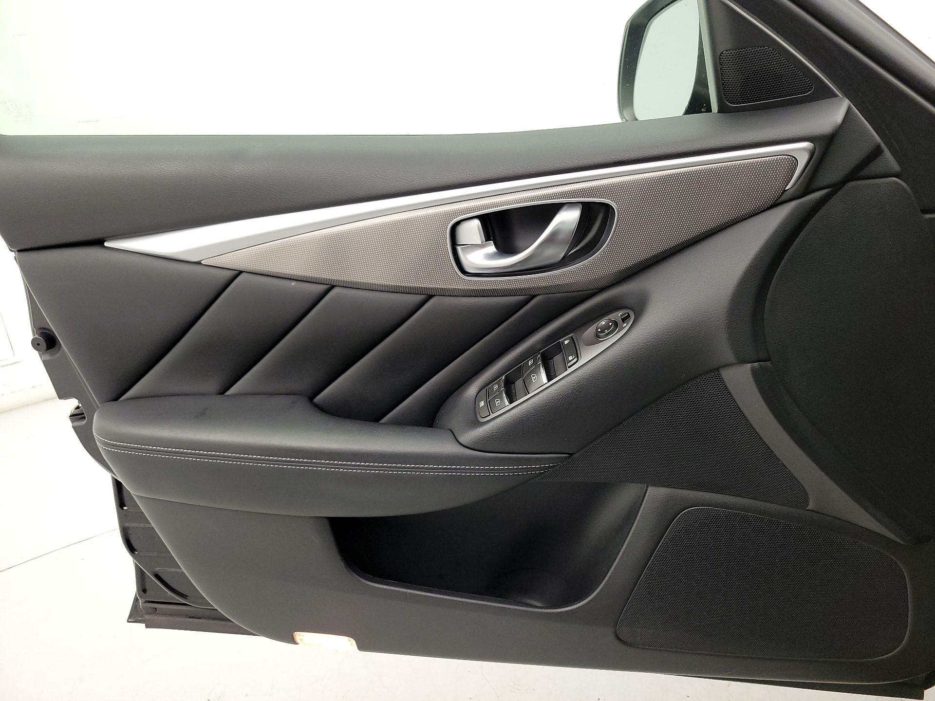 Thumbnail: 2015 INFINITI Q50 - 12